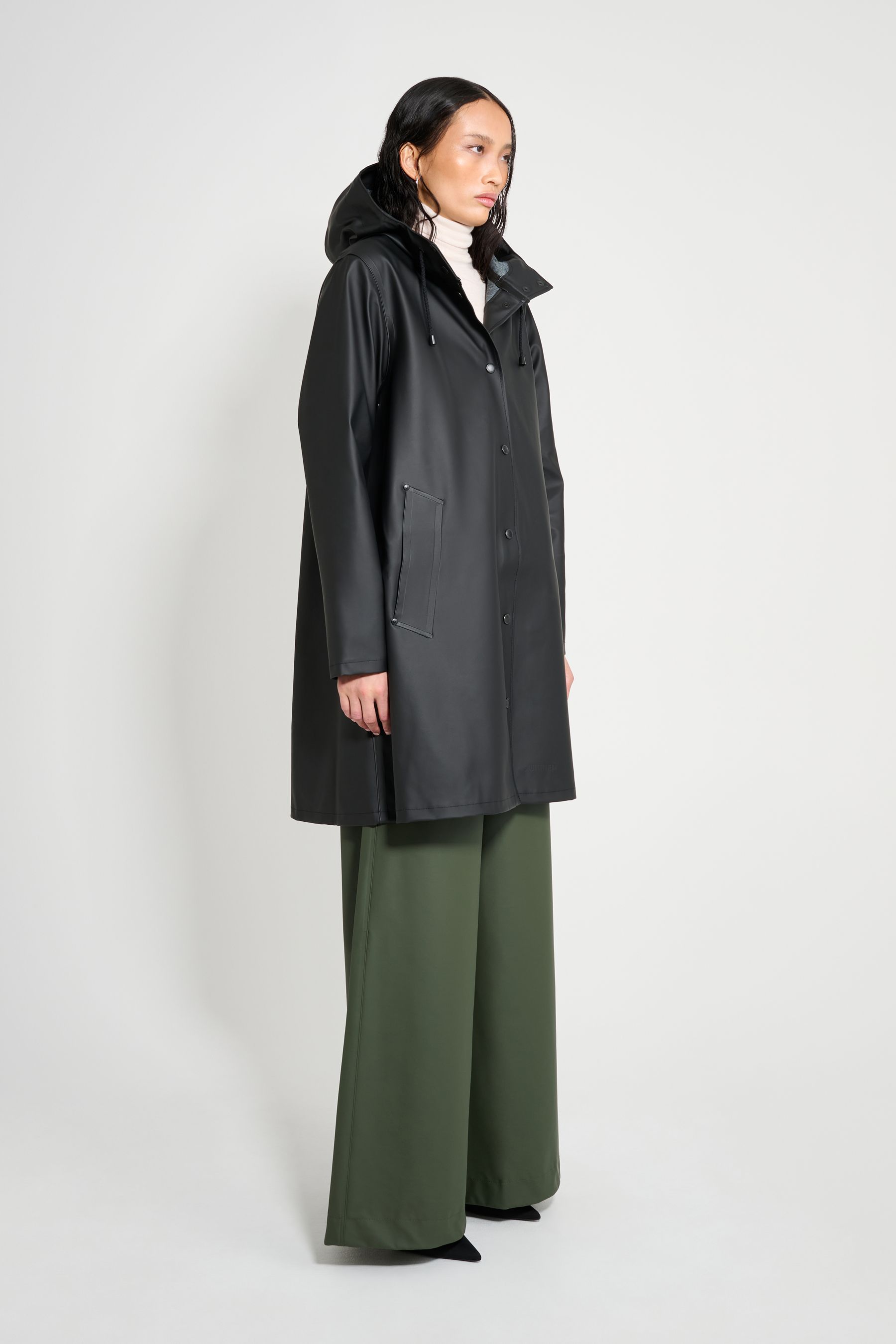 stutterheim mosebacke raincoat black women jackets raincoats
