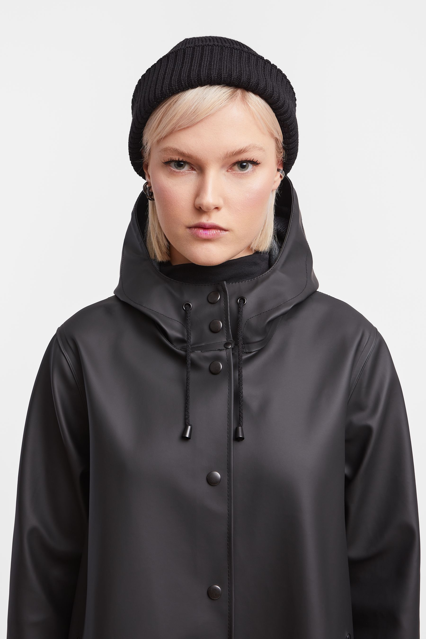 stutterheim mosebacke raincoat black women jackets raincoats