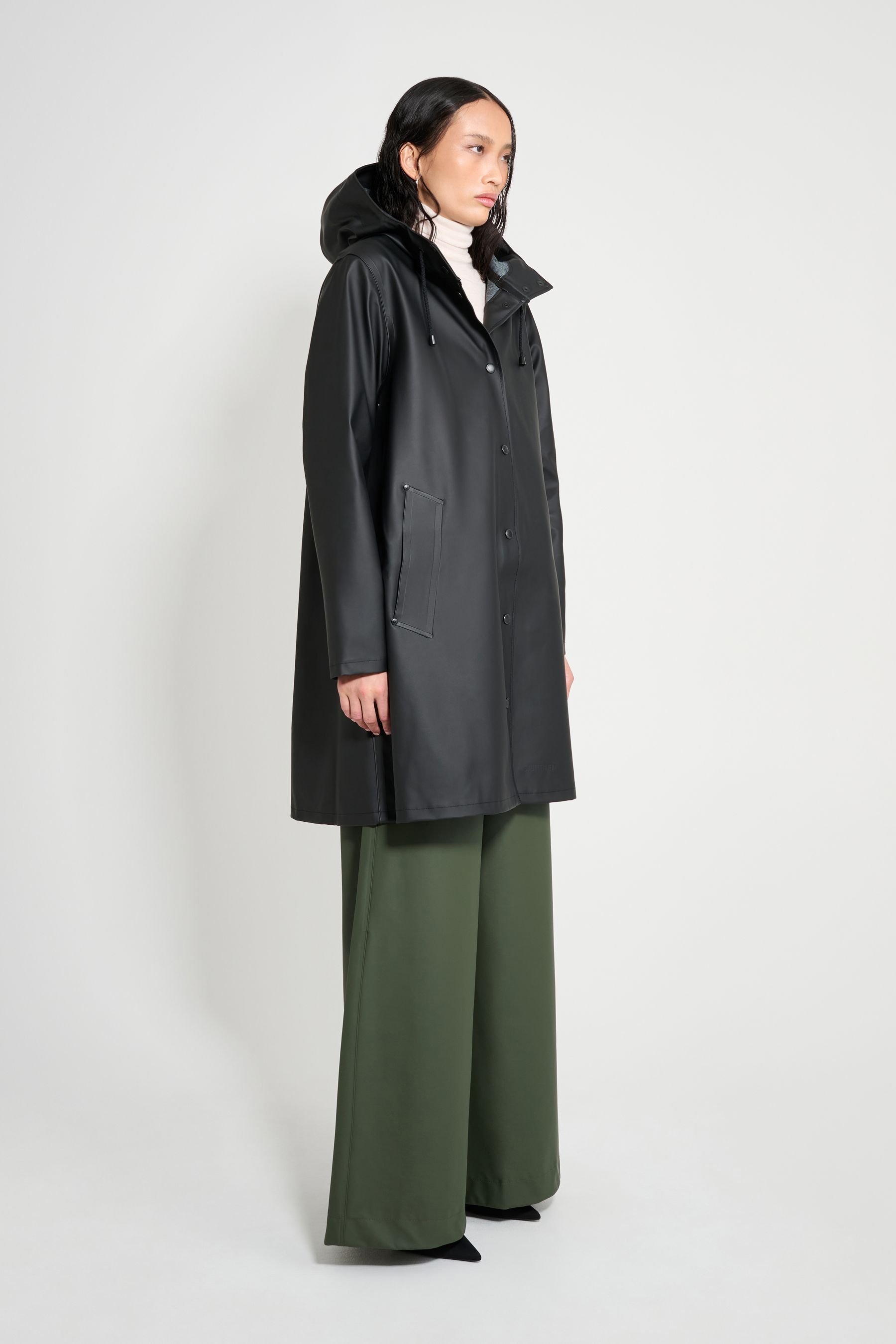 stutterheim mosebacke raincoat black women jackets raincoats