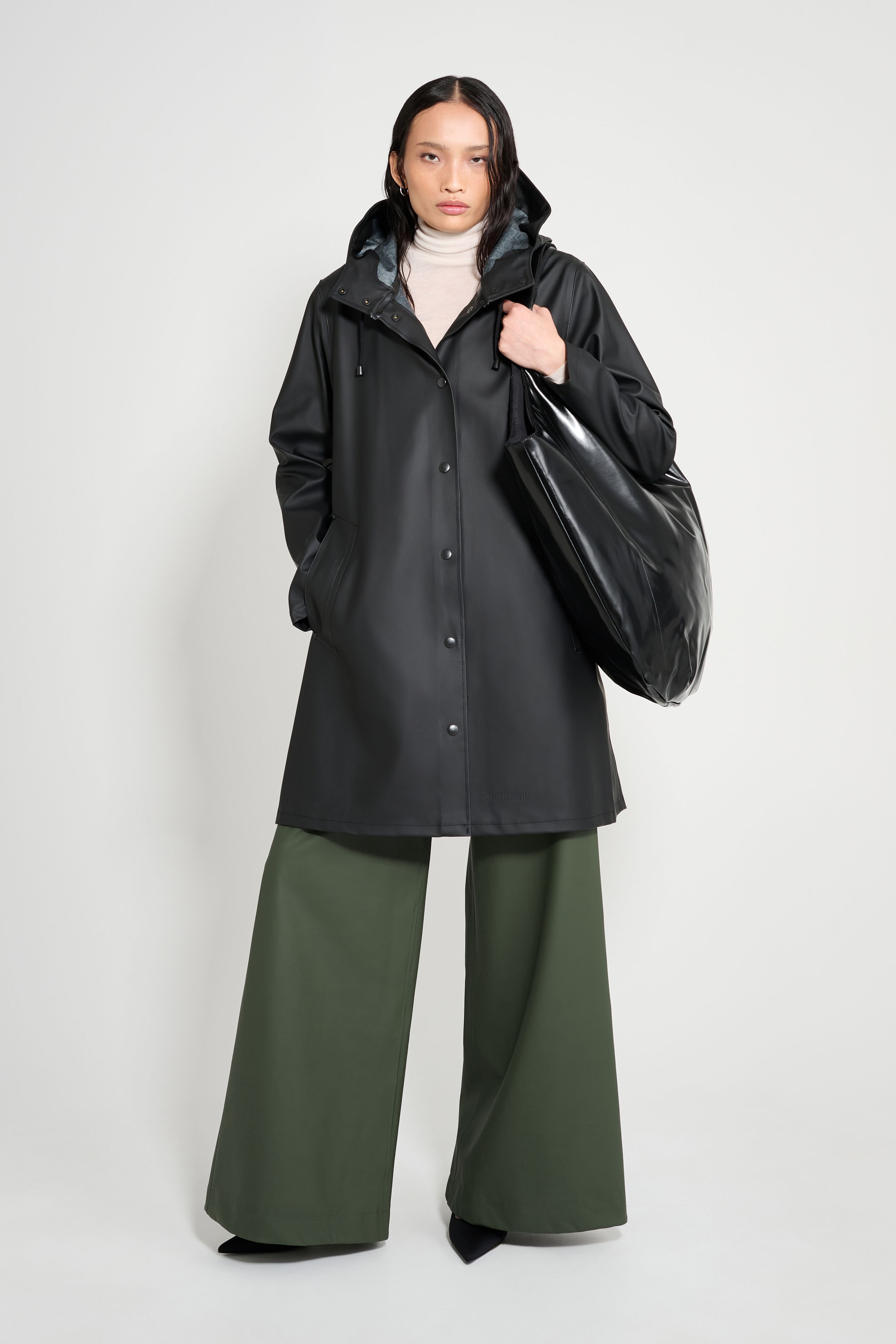 stutterheim mosebacke raincoat black women jackets raincoats