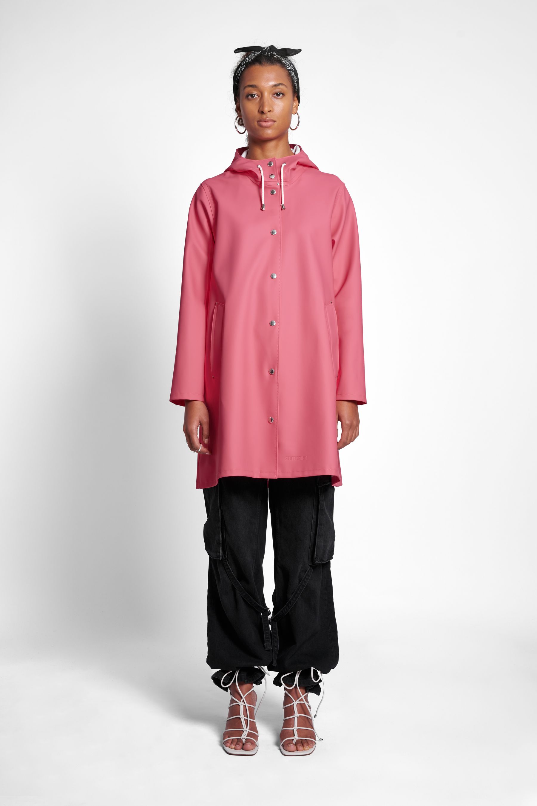 stutterheim mosebacke raincoat bubblegum women jackets raincoats