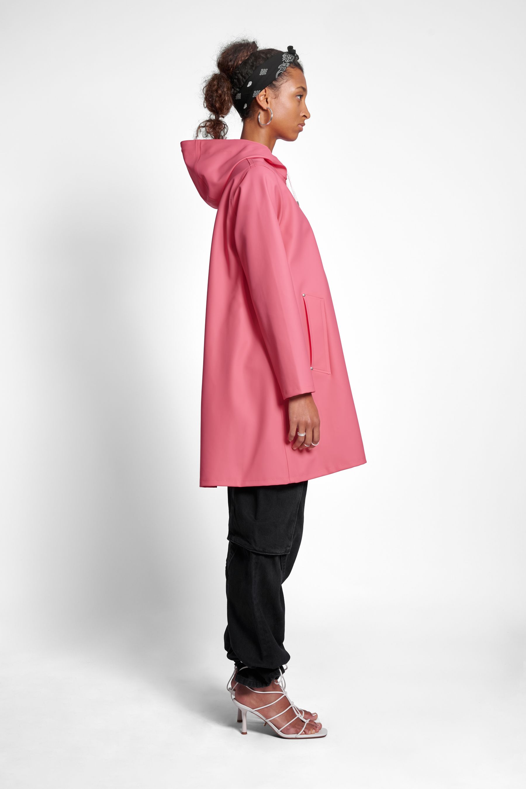 stutterheim mosebacke raincoat bubblegum women jackets raincoats