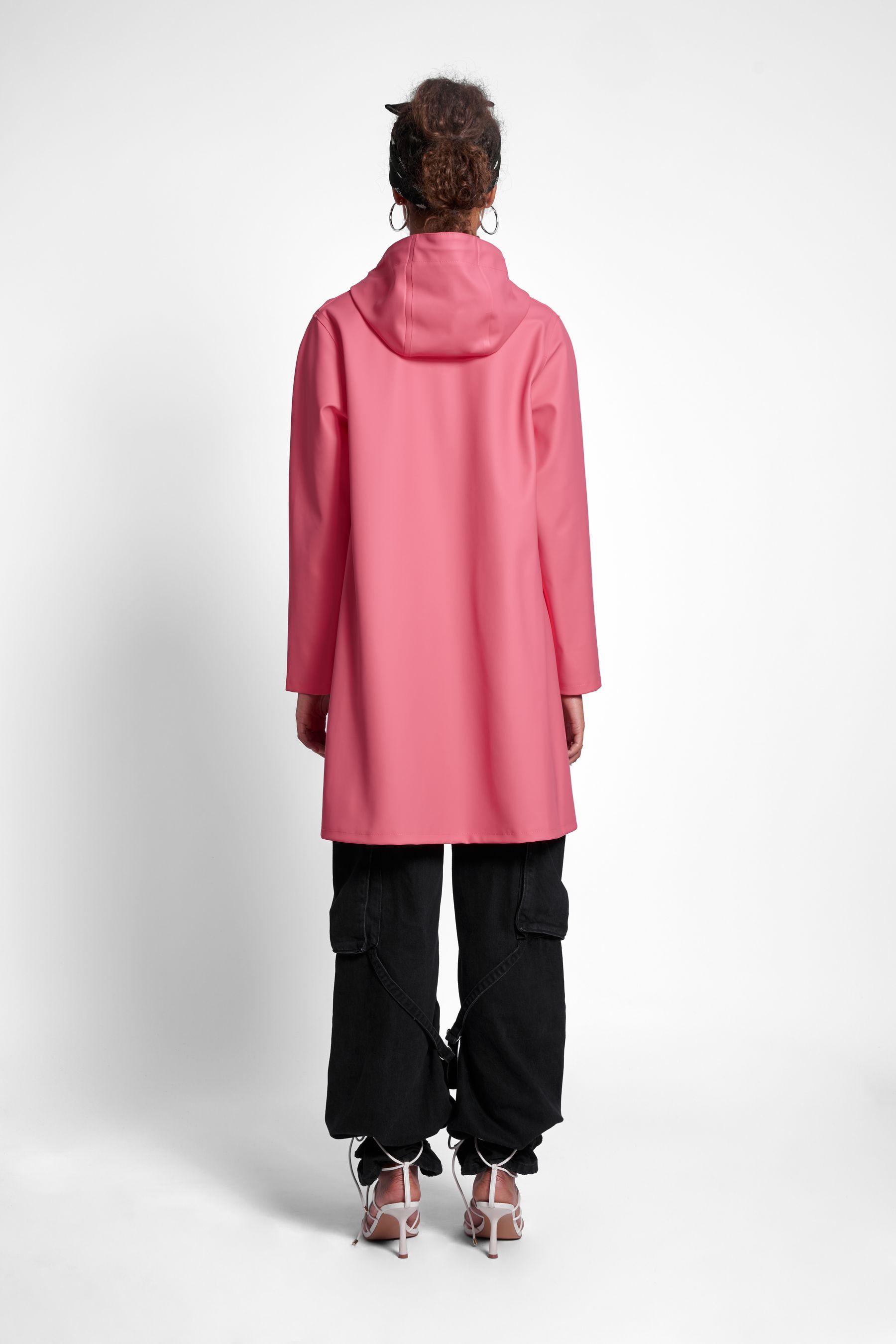 stutterheim mosebacke raincoat bubblegum women jackets raincoats