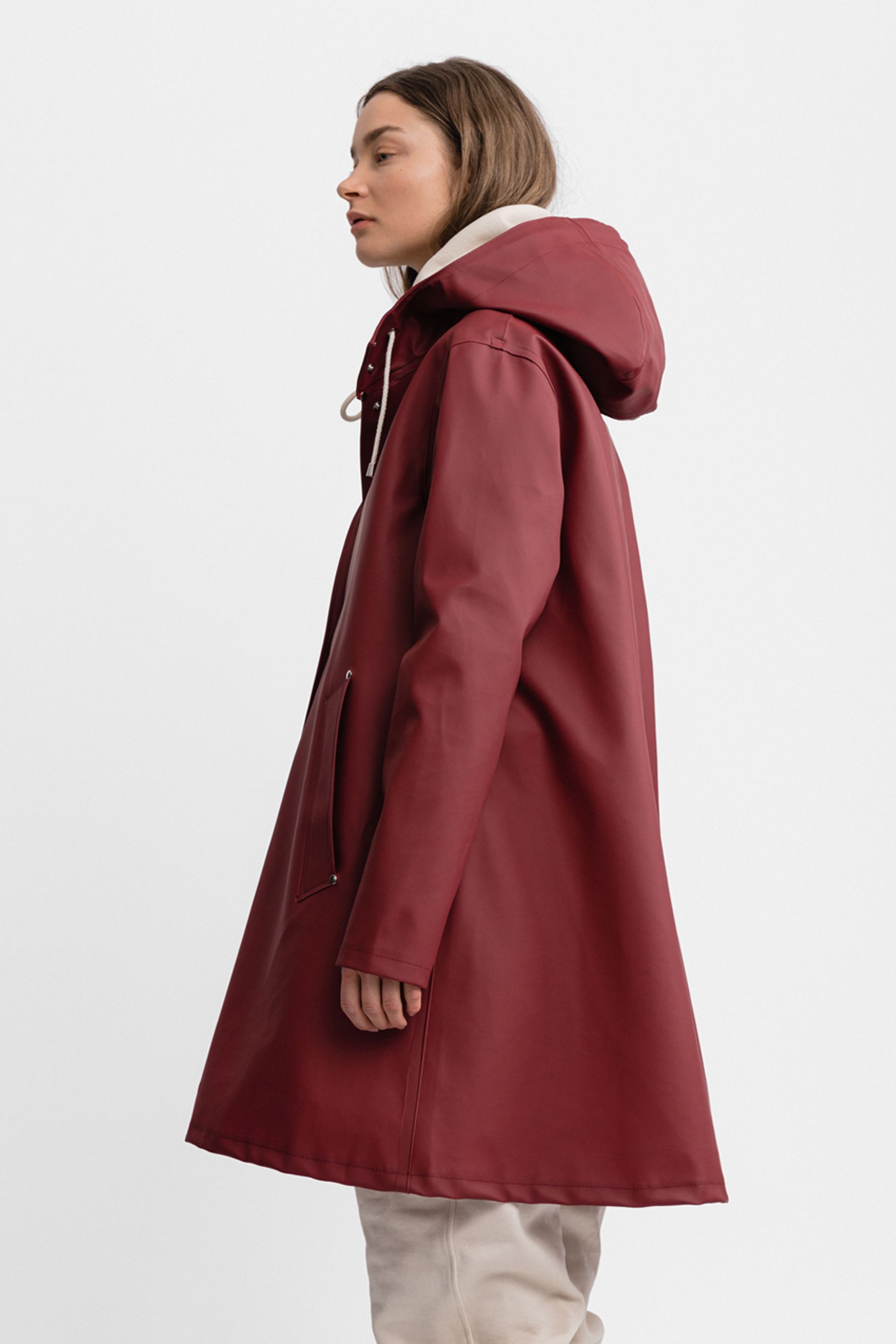 stutterheim mosebacke raincoat burgundy women jackets raincoats