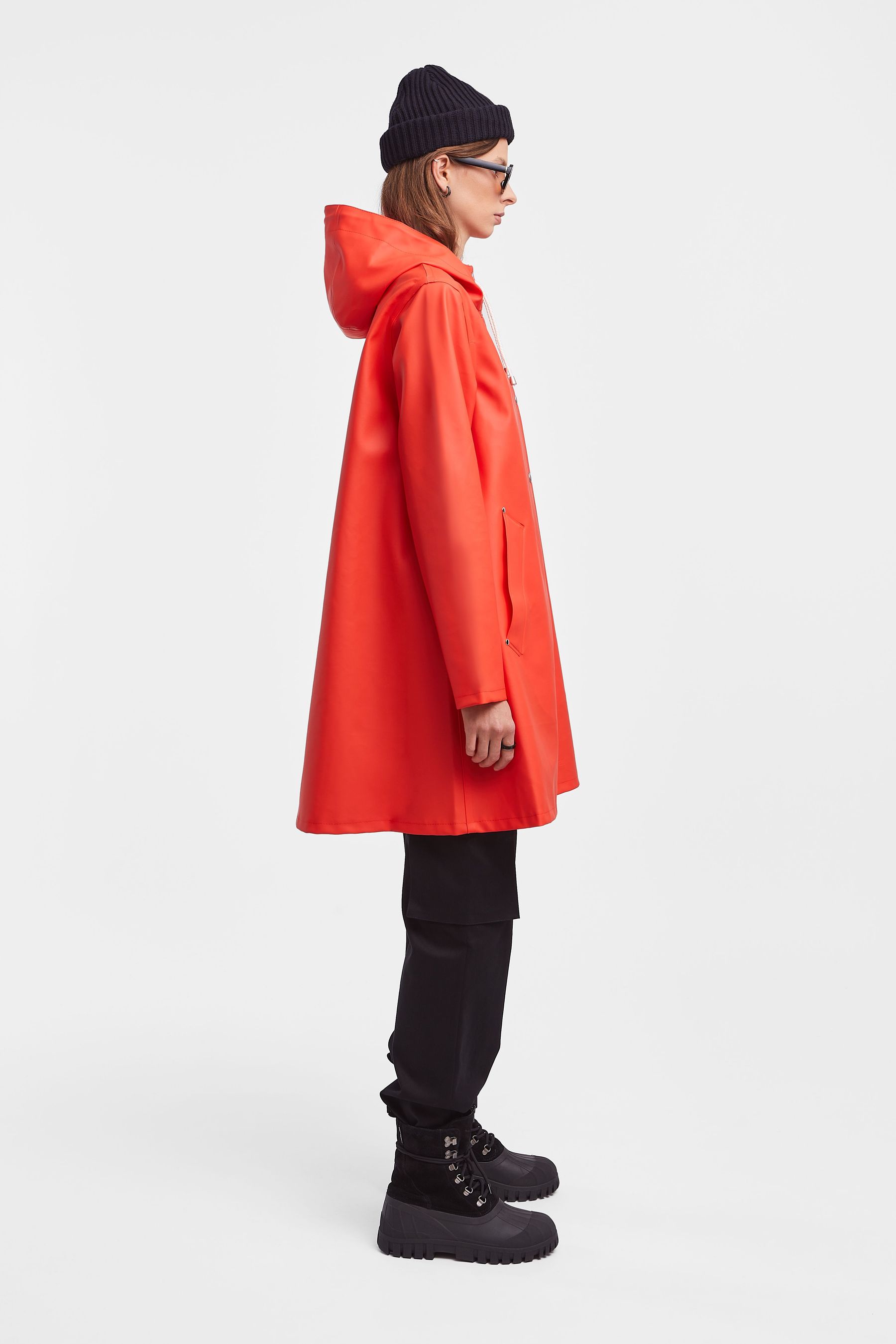 stutterheim mosebacke raincoat fade red women jackets raincoats
