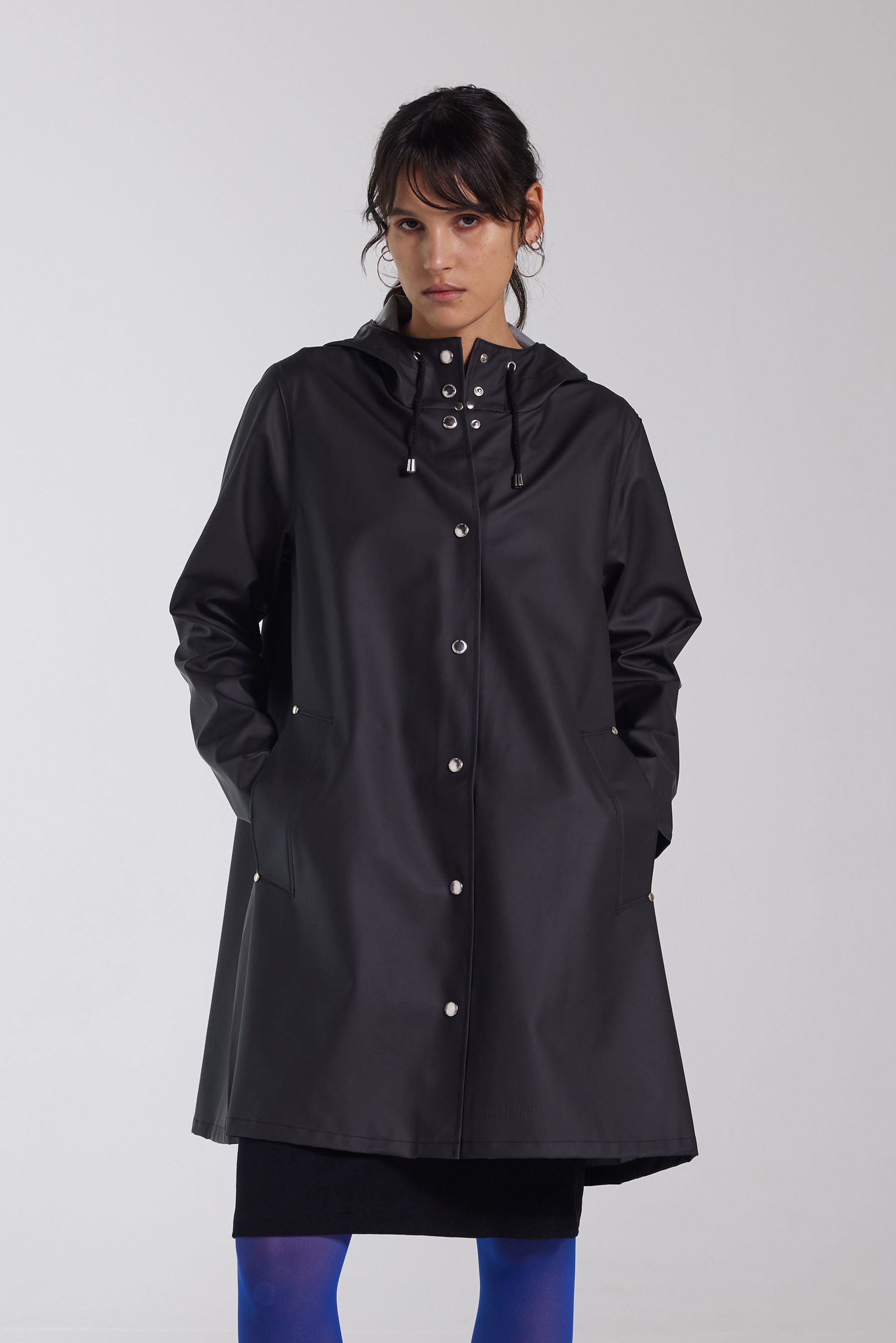 stutterheim mosebacke lightweight raincoat black women jackets raincoats