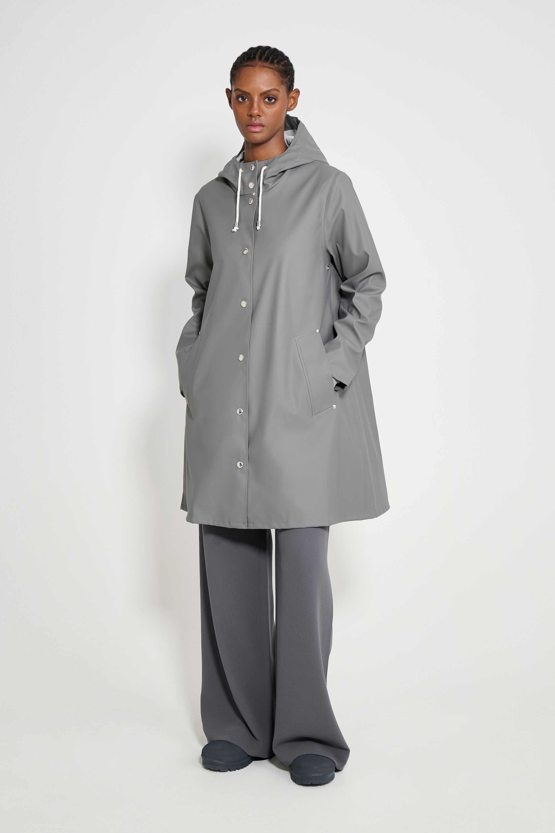 stutterheim mosebacke lightweight raincoat grey women jackets raincoats