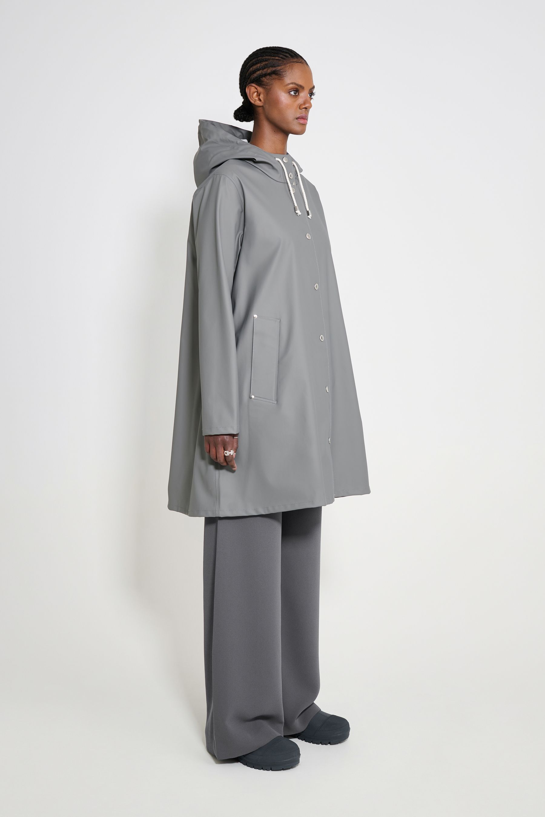 stutterheim mosebacke lightweight raincoat grey women jackets raincoats