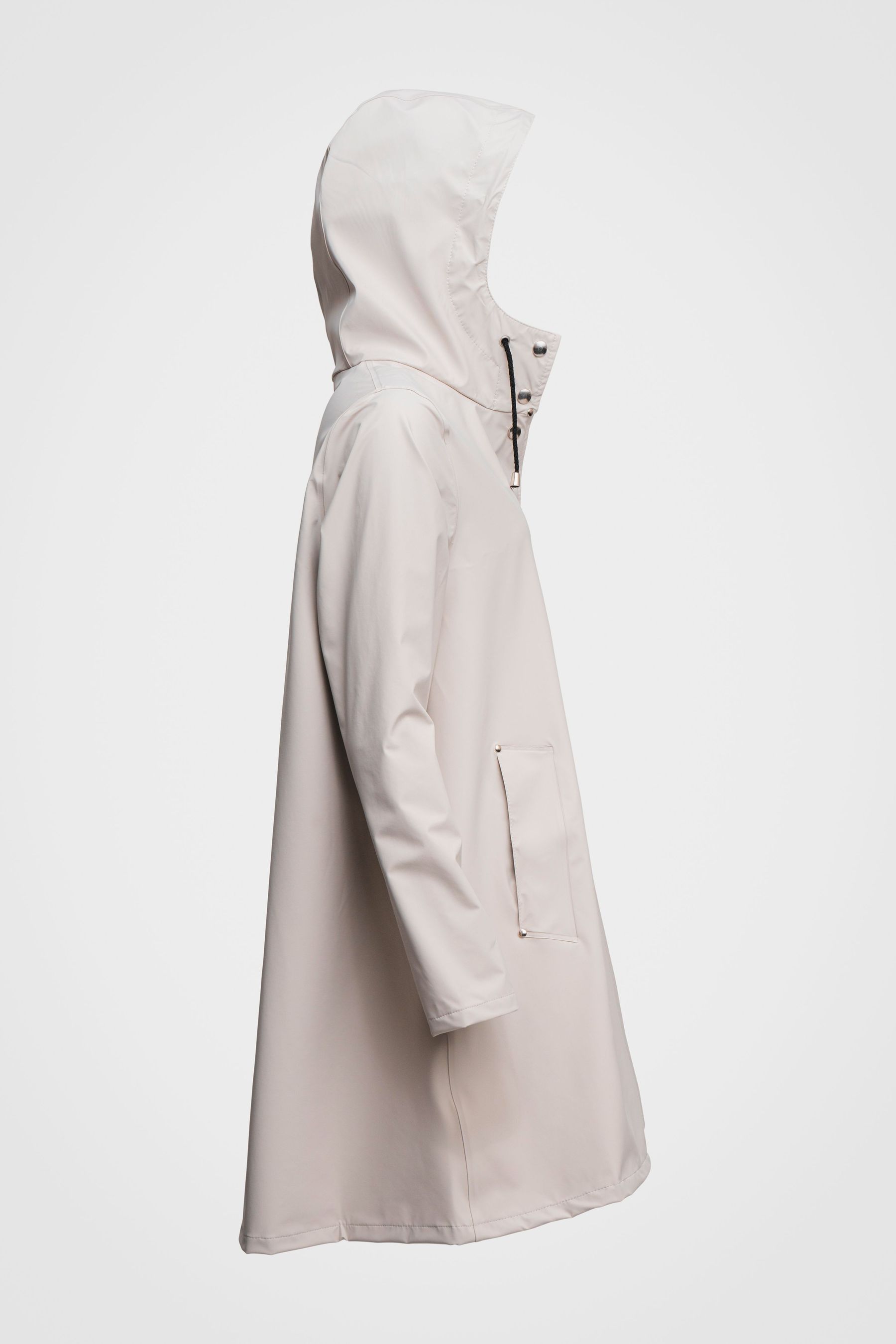 stutterheim mosebacke lightweight raincoat light sand women jackets raincoats