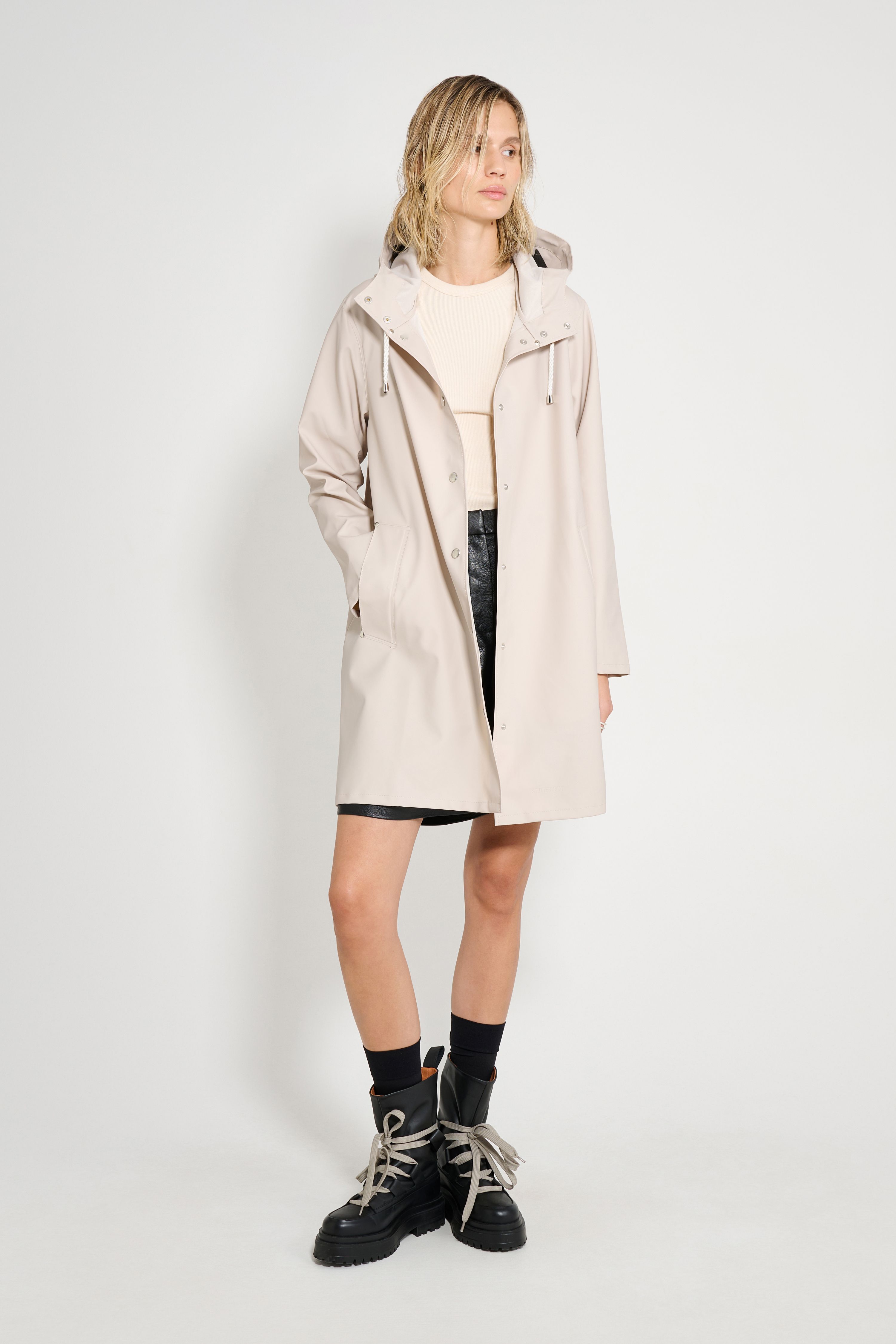 Mosebacke Lightweight Raincoat Light Sand | STUTTERHEIM US