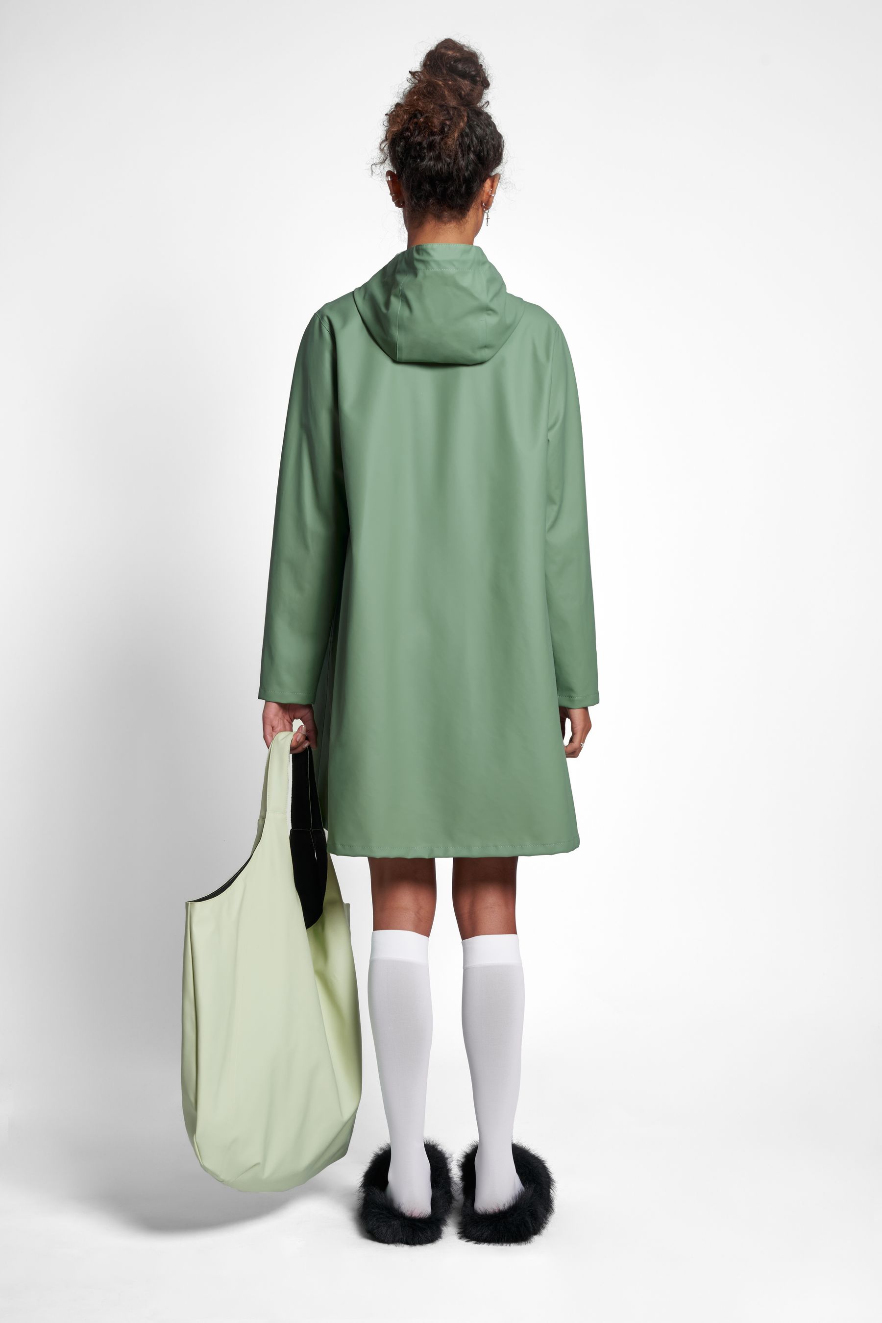 stutterheim mosebacke lightweight raincoat loden green women jackets raincoats