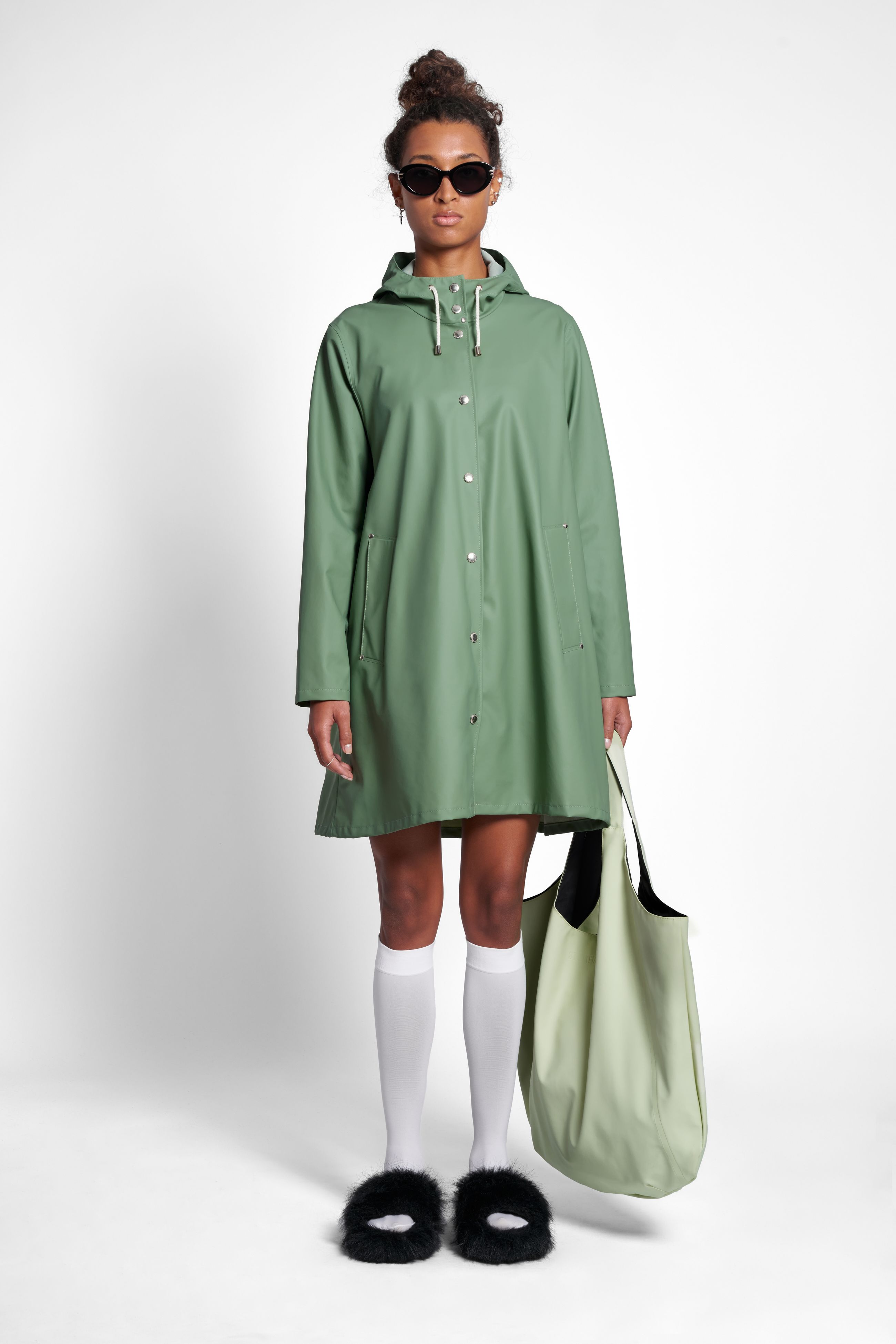 stutterheim mosebacke lightweight raincoat loden green women jackets raincoats