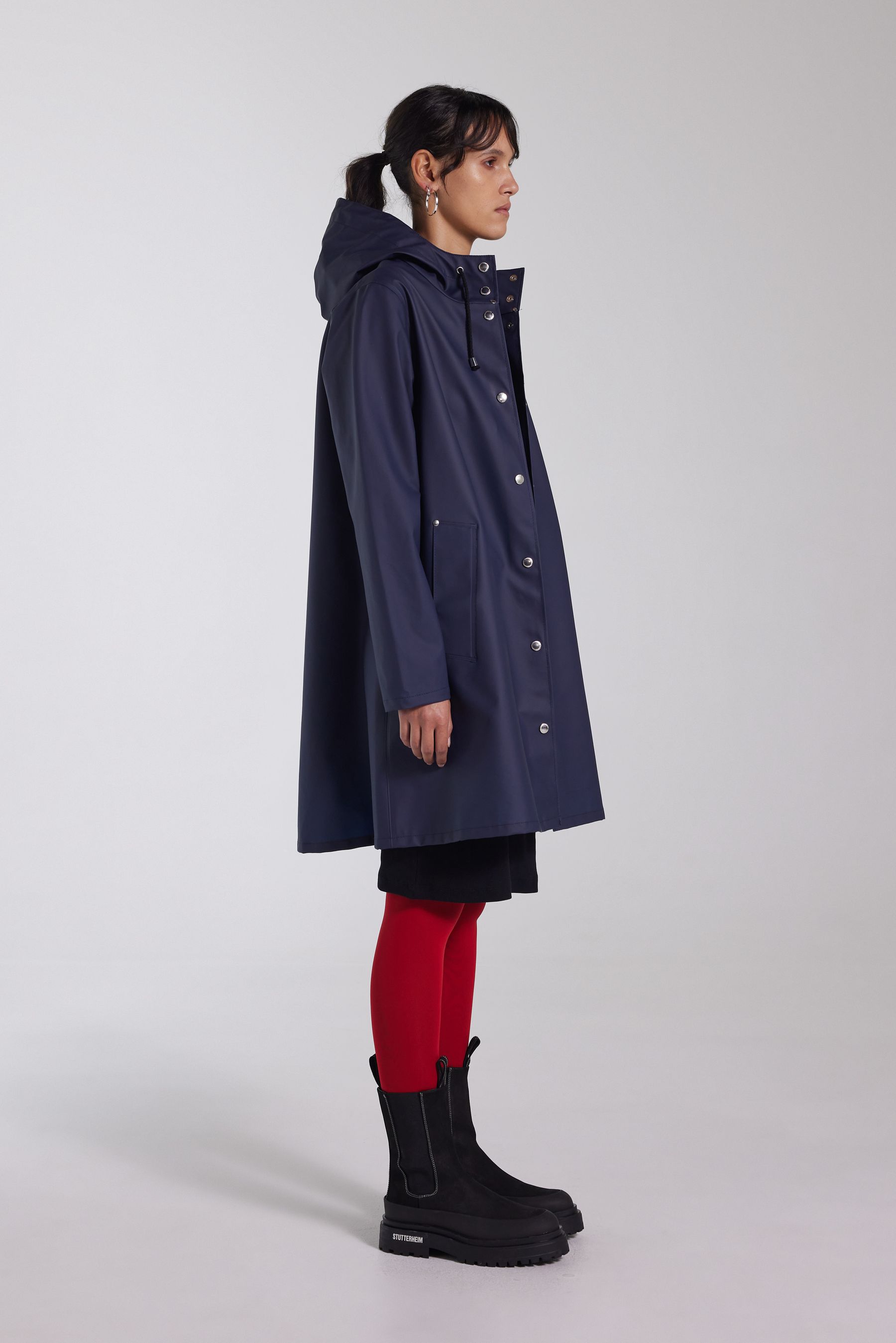 stutterheim mosebacke lightweight raincoat navy women jackets raincoats