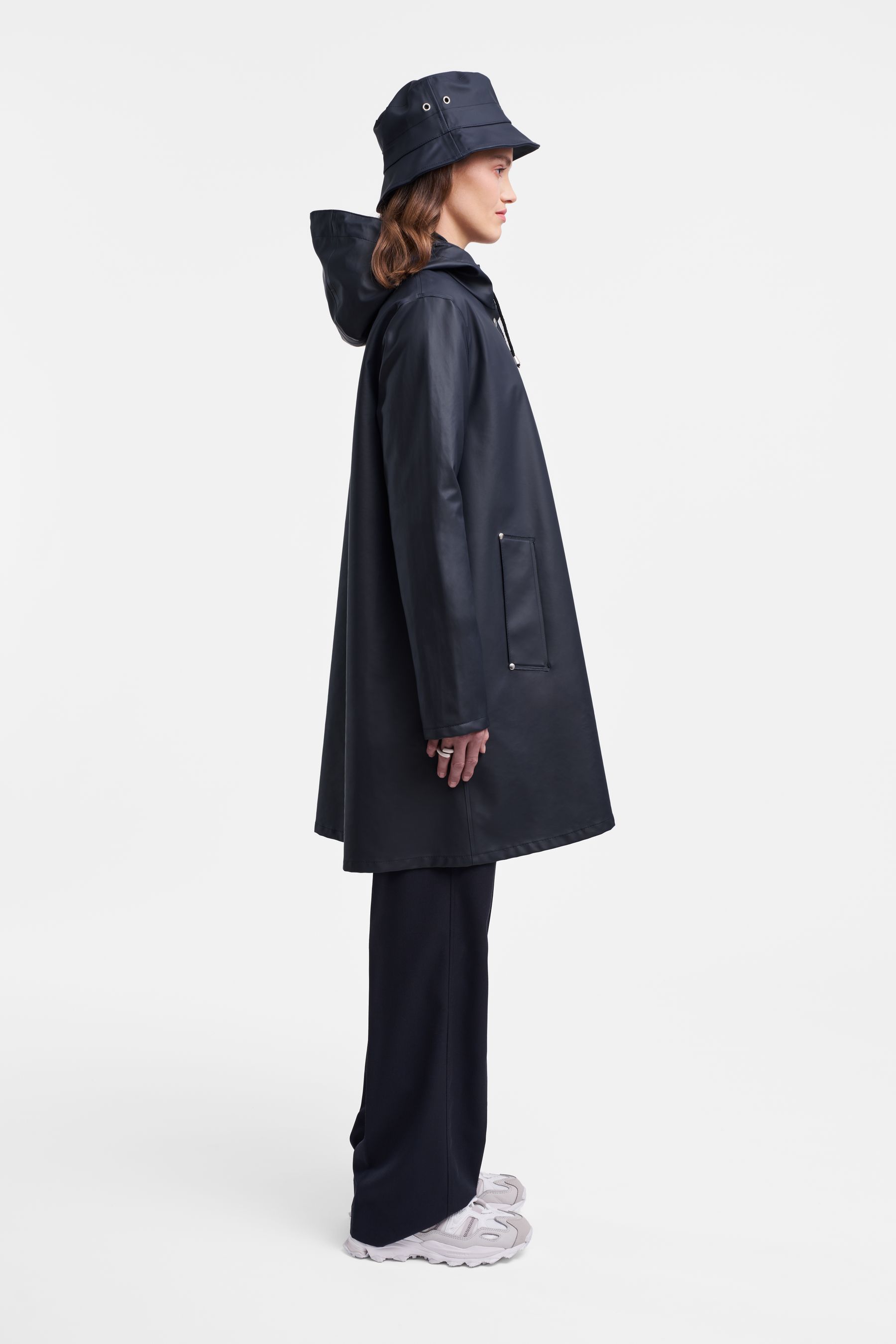 stutterheim mosebacke lightweight raincoat navy women jackets raincoats