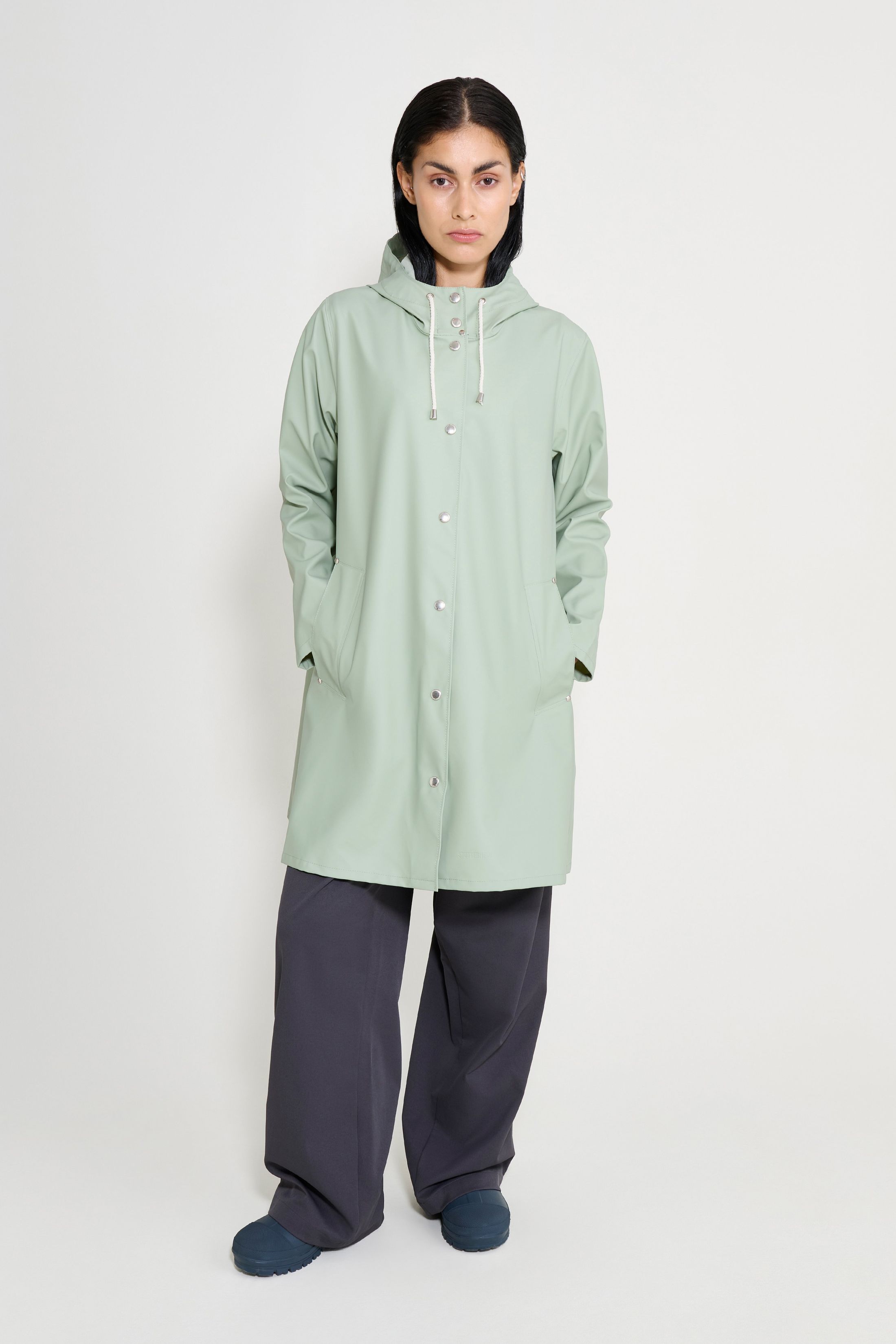 stutterheim mosebacke lightweight raincoat sage women jackets raincoats