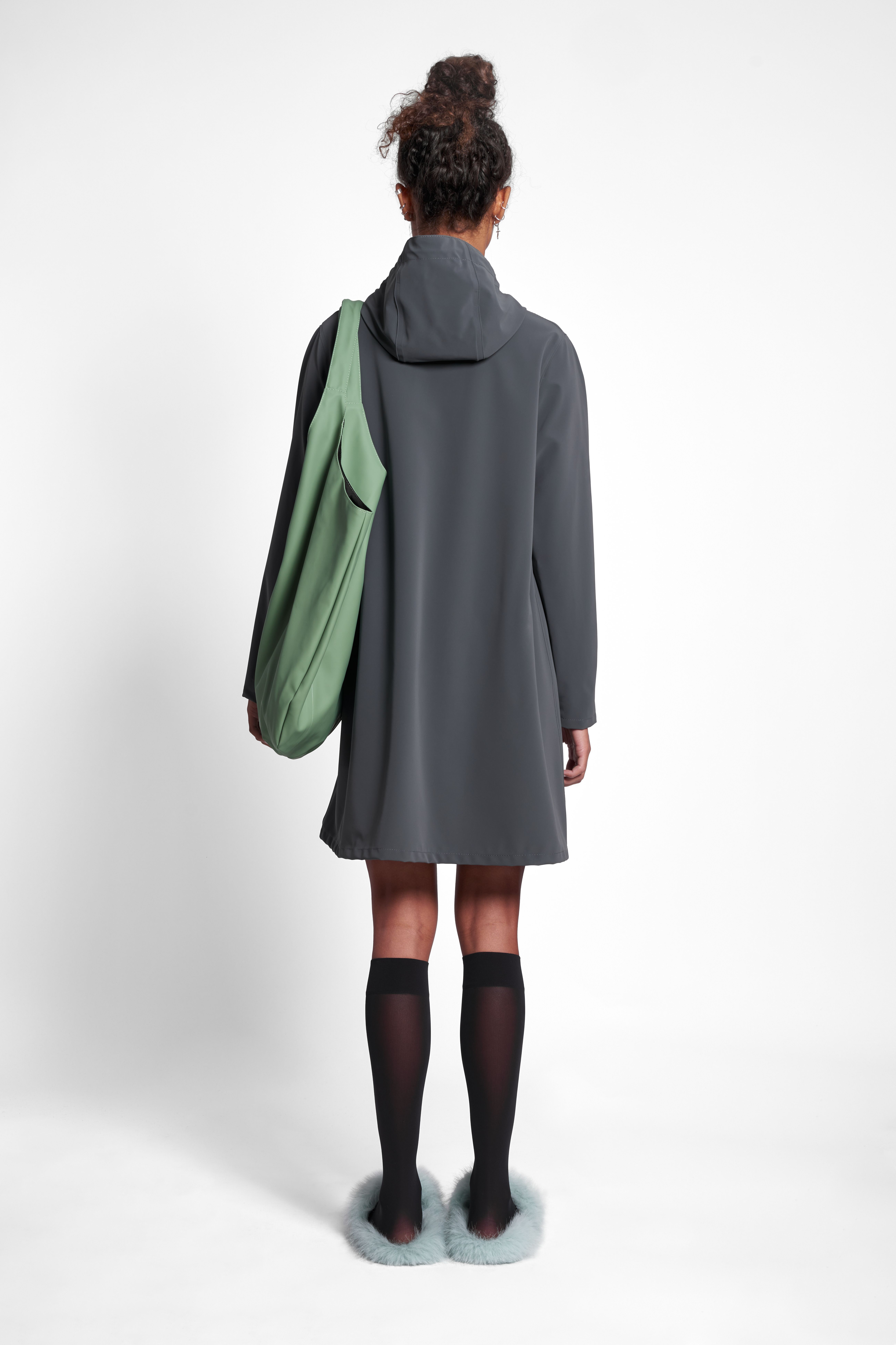 Mosebacke Lightweight Matte Raincoat Charcoal