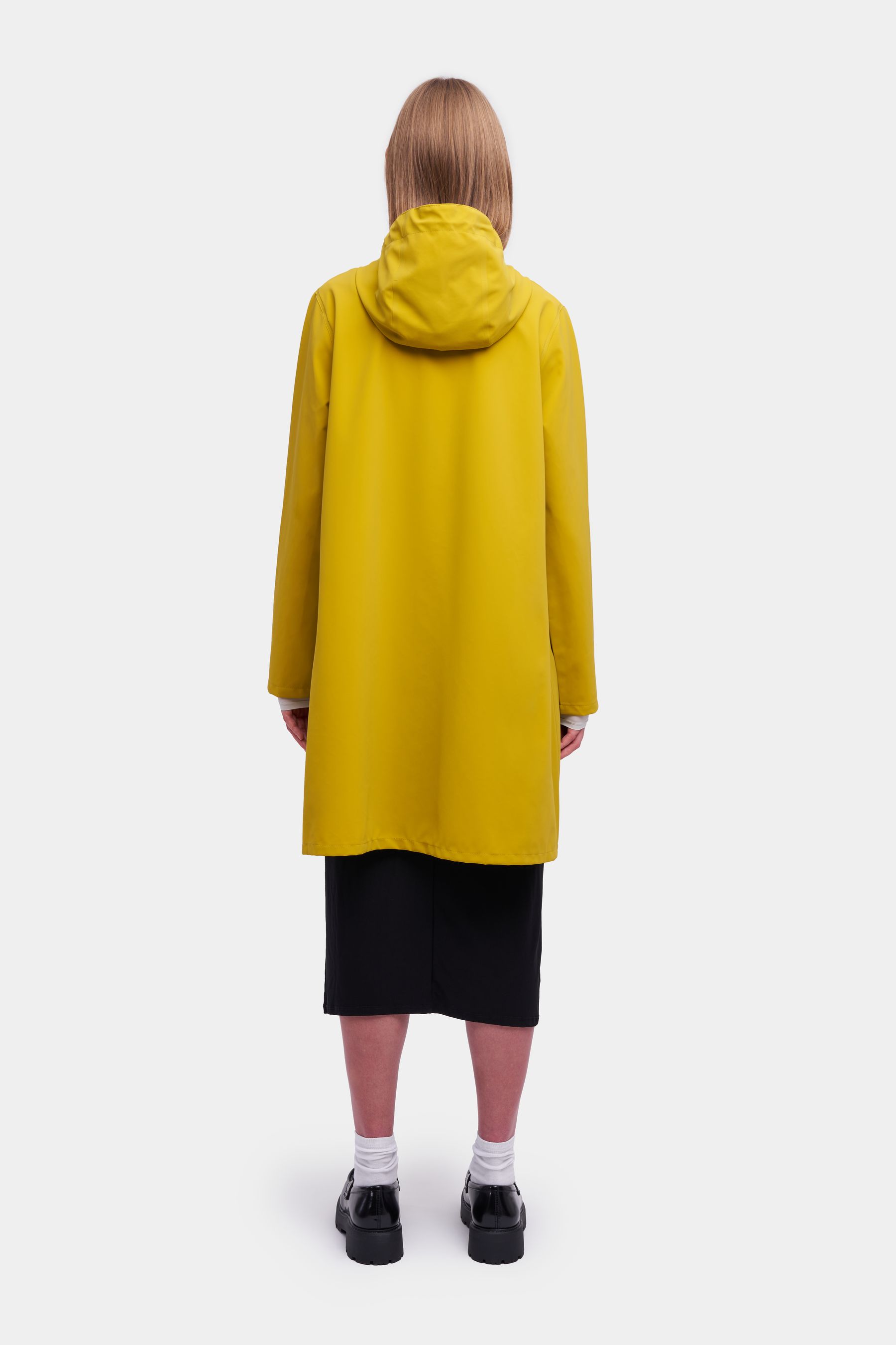 stutterheim mosebacke lightweight matte raincoat gold women jackets raincoats