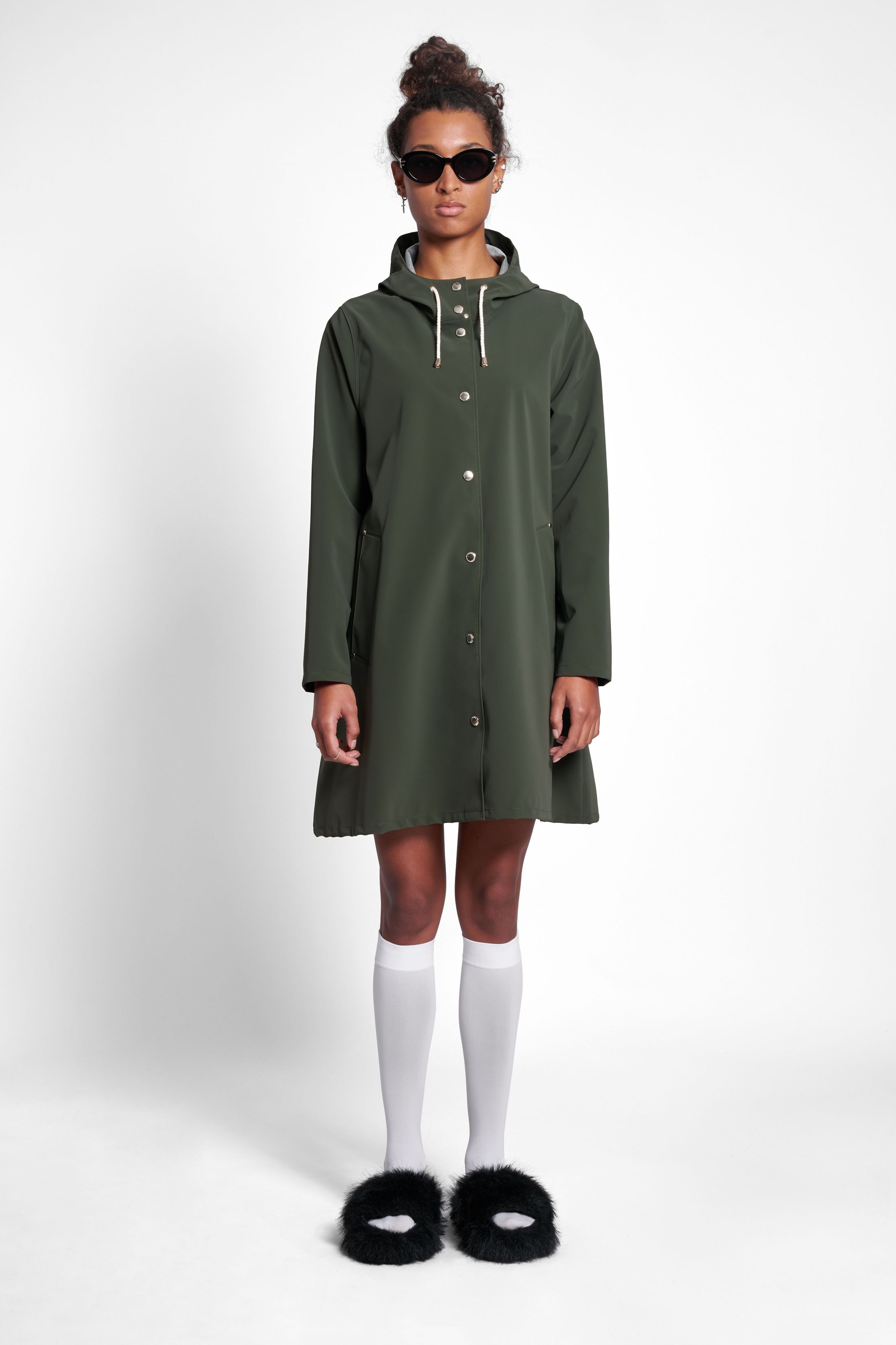 stutterheim mosebacke lightweight matte raincoat green women jackets raincoats