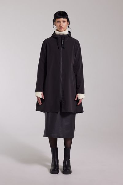 Stutterheim モーズバックブラックレインコート Stutterheim モーズバックブラックレインコート (STUTTERHEIM