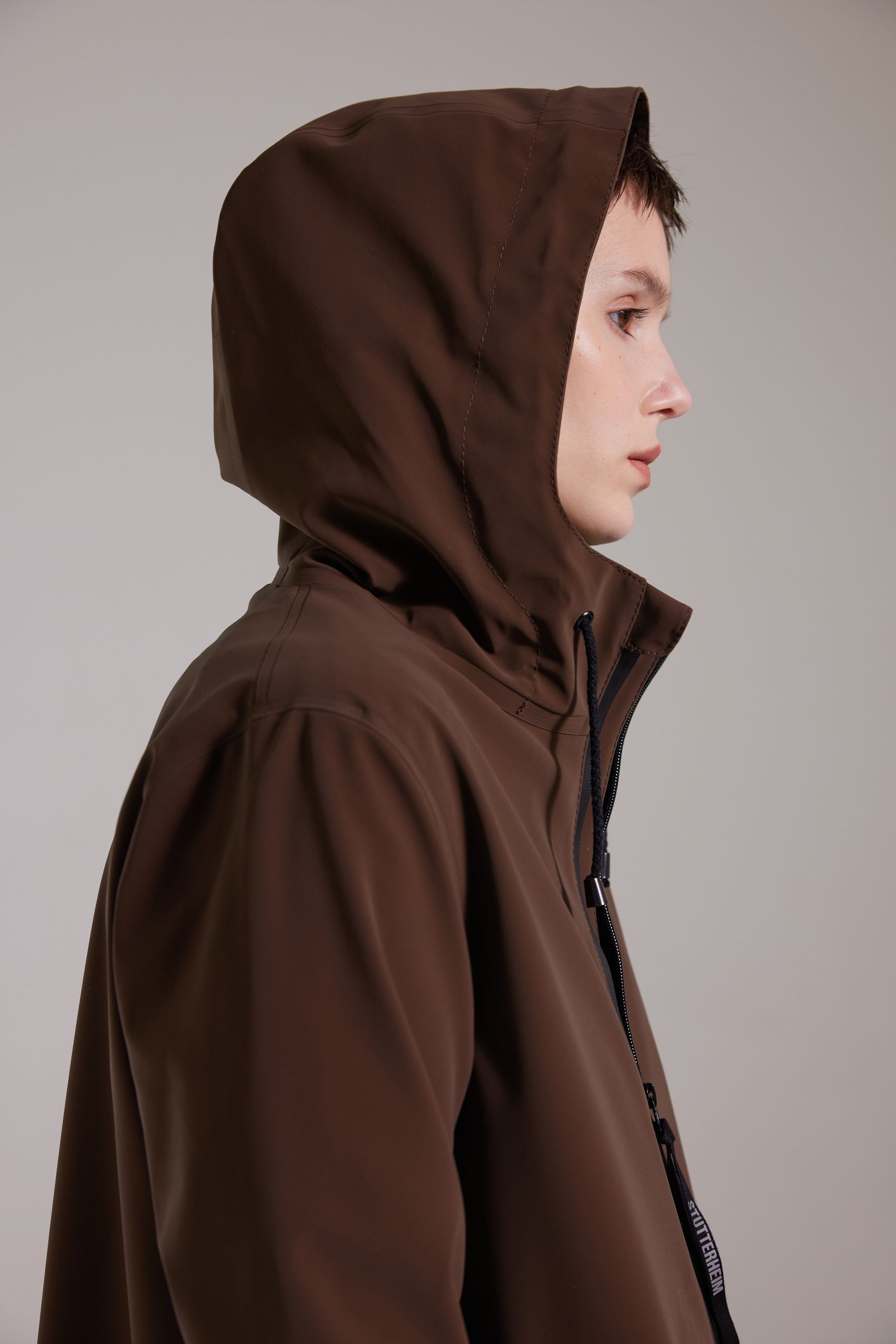 stutterheim mosebacke lightweight matte zip raincoat dark brown women jackets raincoats