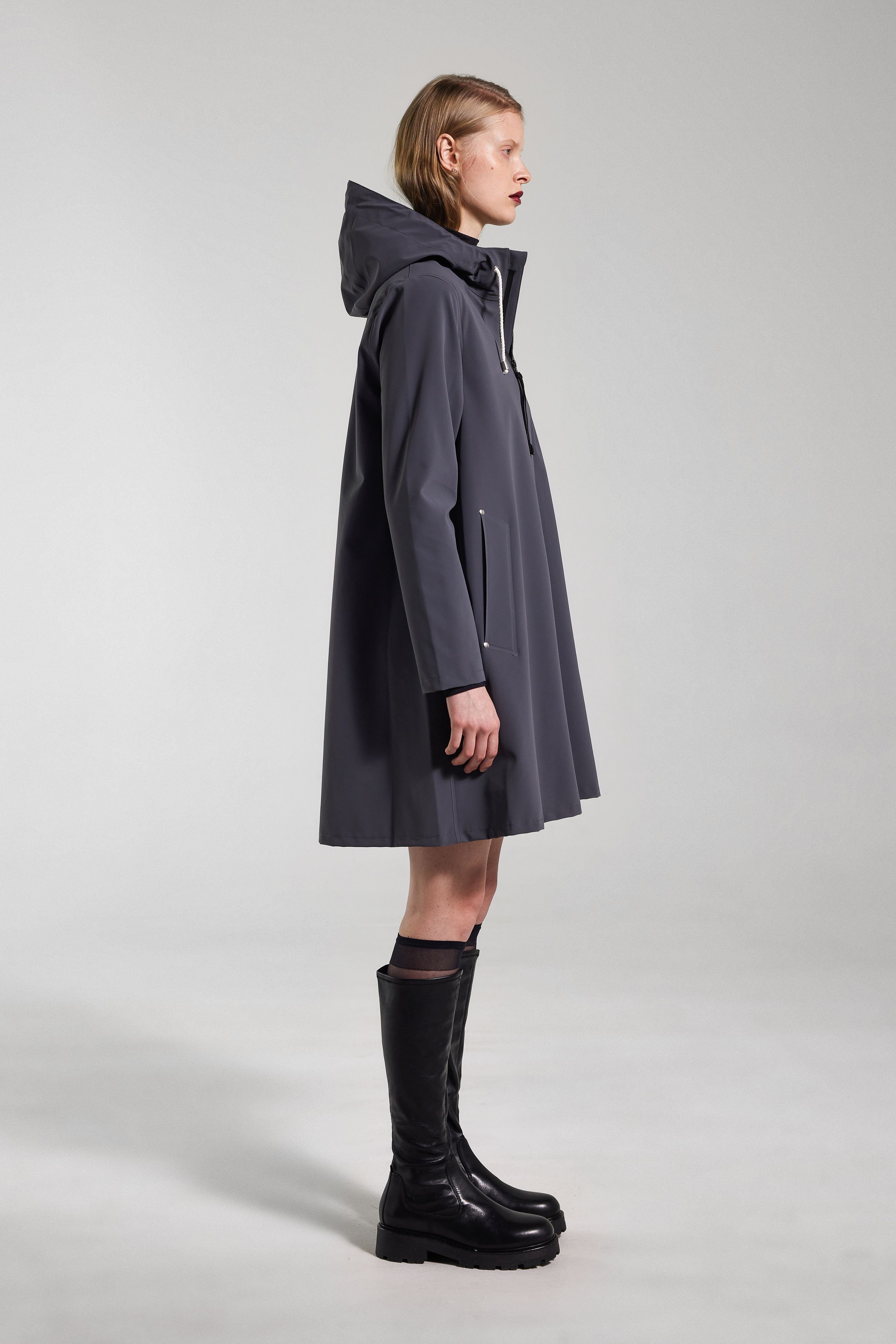 Stutterheim Mosebacke Lightweight Zip Matte Raincoat In Metal