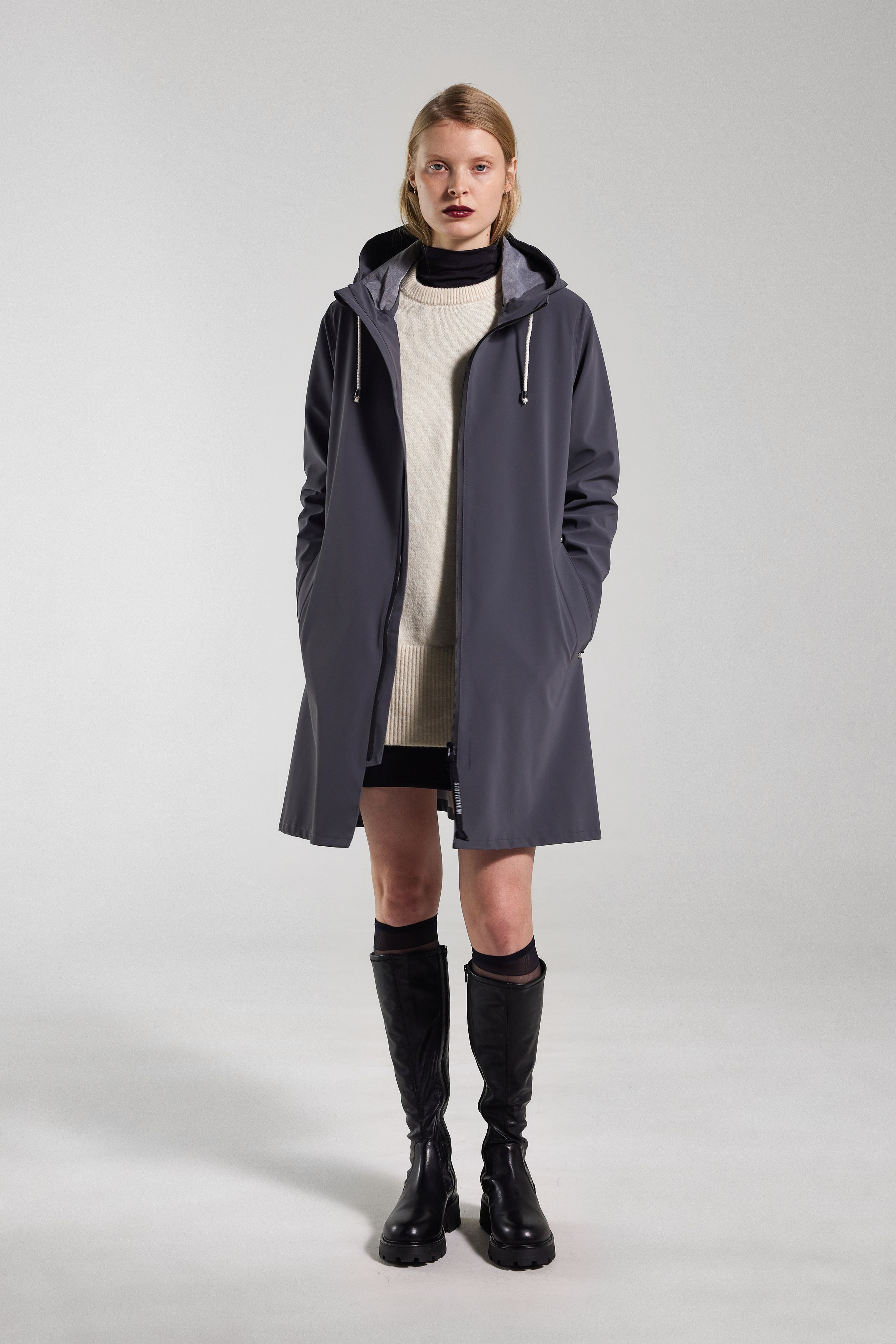 Stutterheim Mosebacke Lightweight Zip Matte Raincoat In Metal