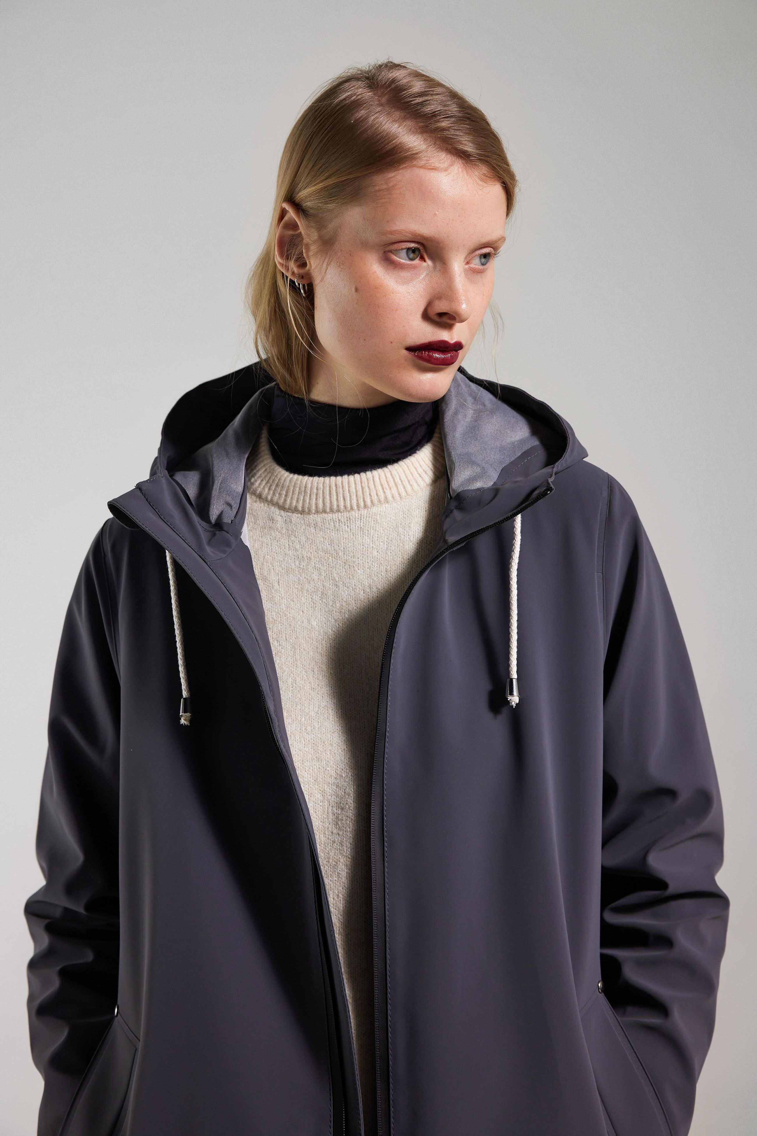 Stutterheim Mosebacke Lightweight Zip Matte Raincoat In Metal