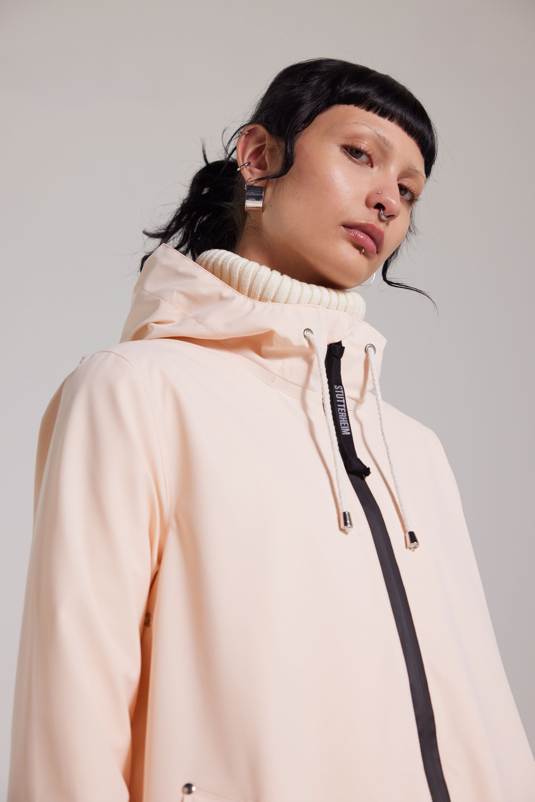 stutterheim mosebacke lightweight matte zip raincoat peach women jackets raincoats