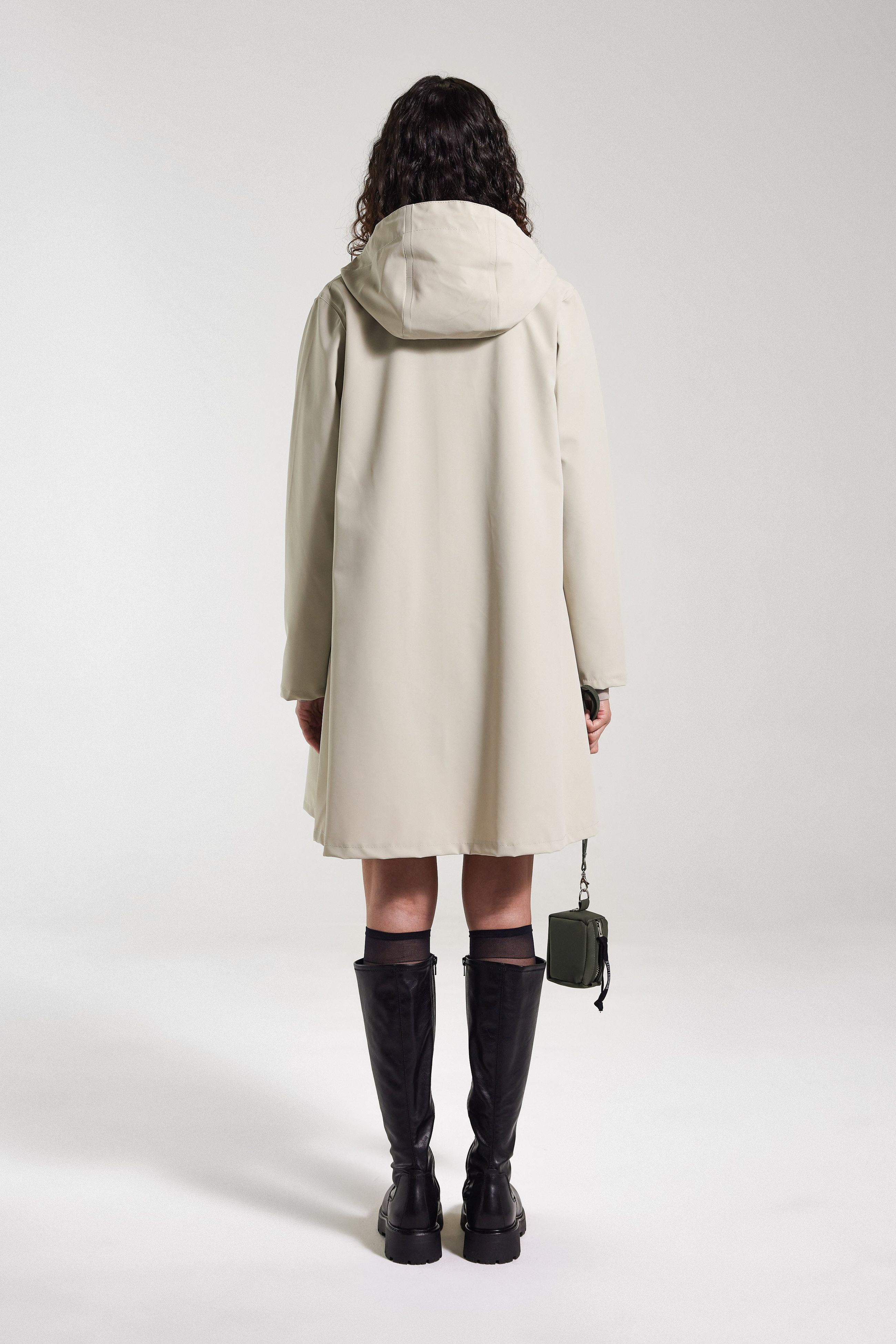 Stutterheim Mosebacke Lightweight Zip Matte Raincoat In Pelican