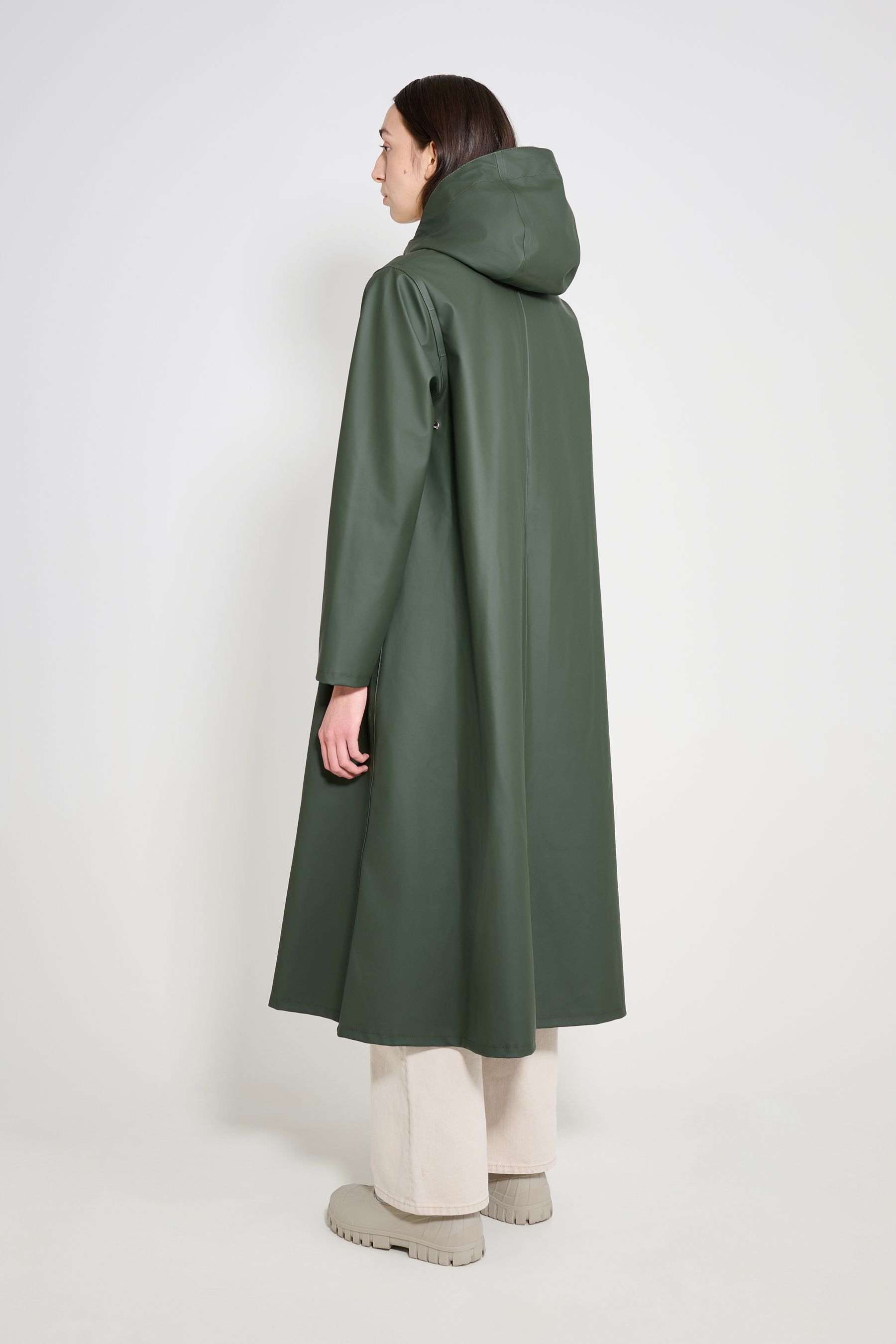 stutterheim mosebacke long raincoat green women jackets long-raincoats
