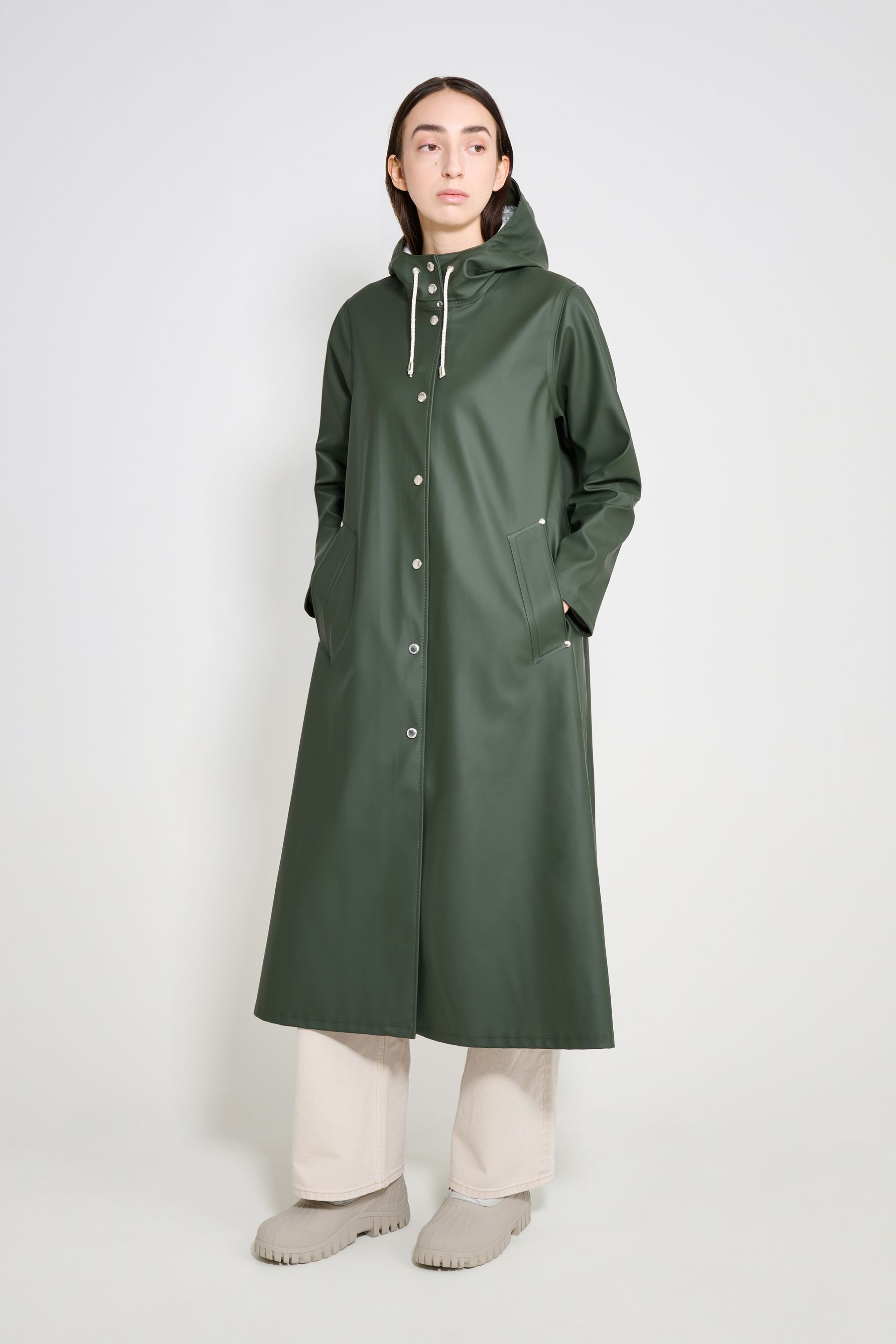 stutterheim mosebacke long raincoat green women jackets long-raincoats