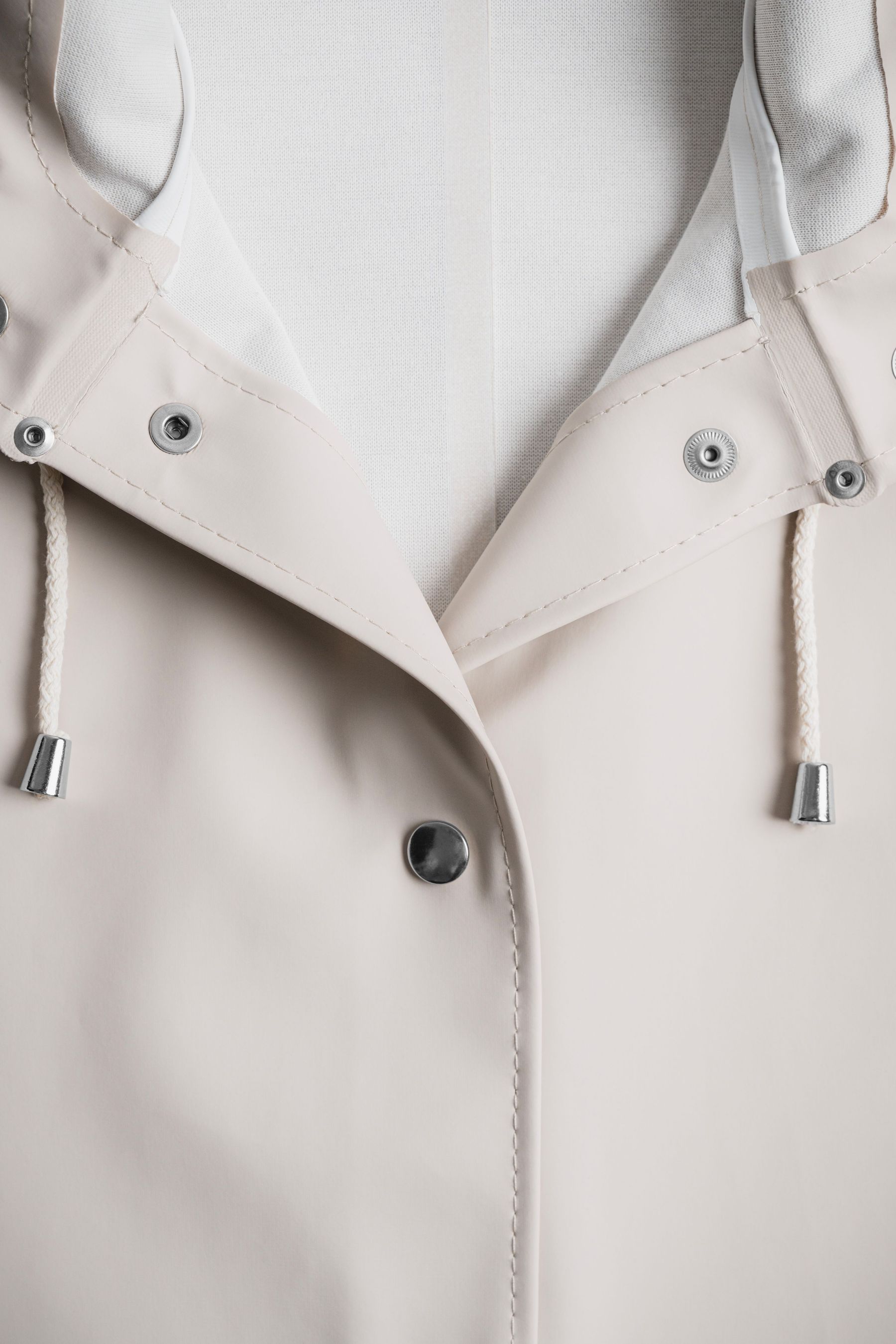 stutterheim mosebacke long raincoat light sand women jackets raincoats