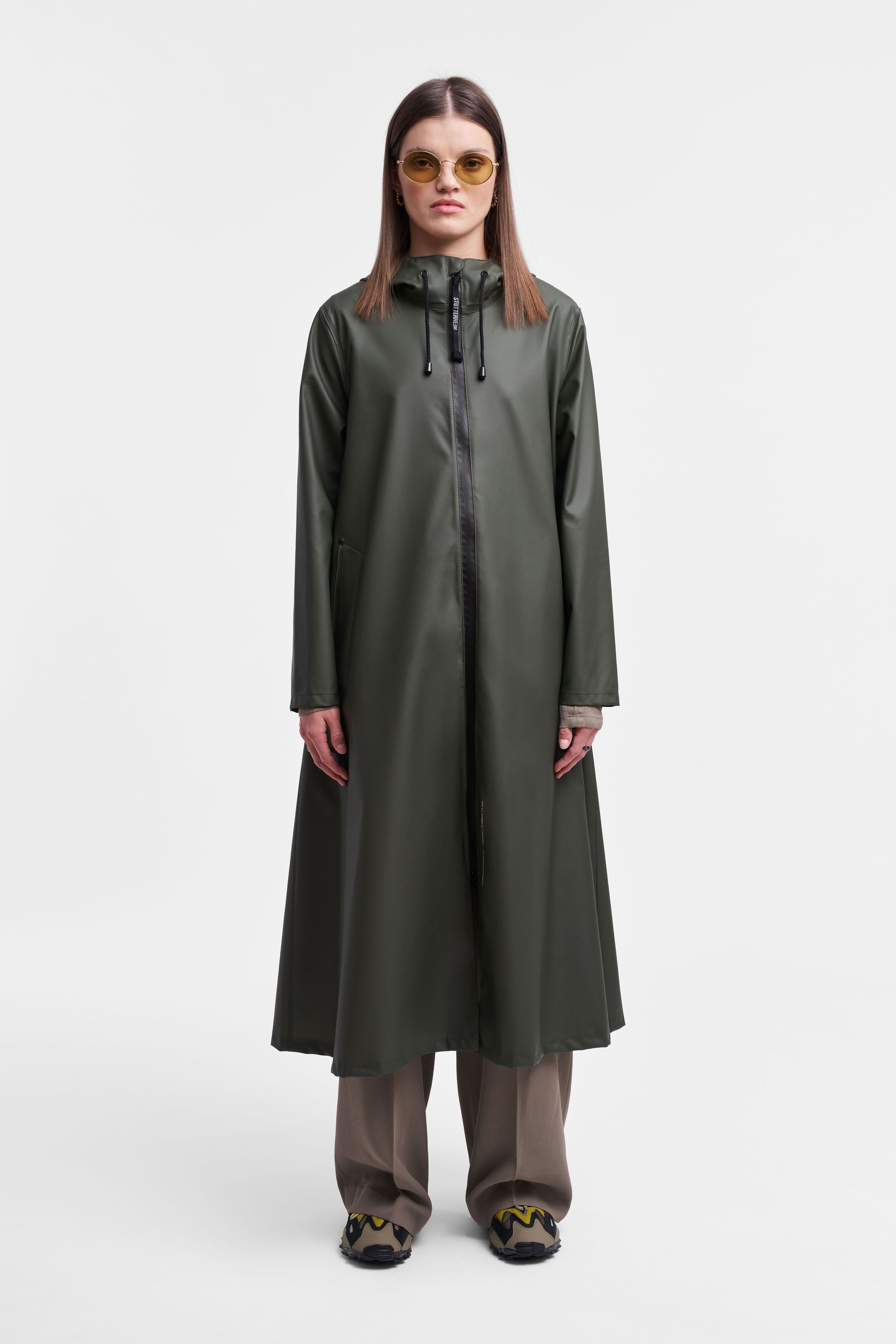 stutterheim mosebacke long lightweight zip raincoat green women jackets raincoats