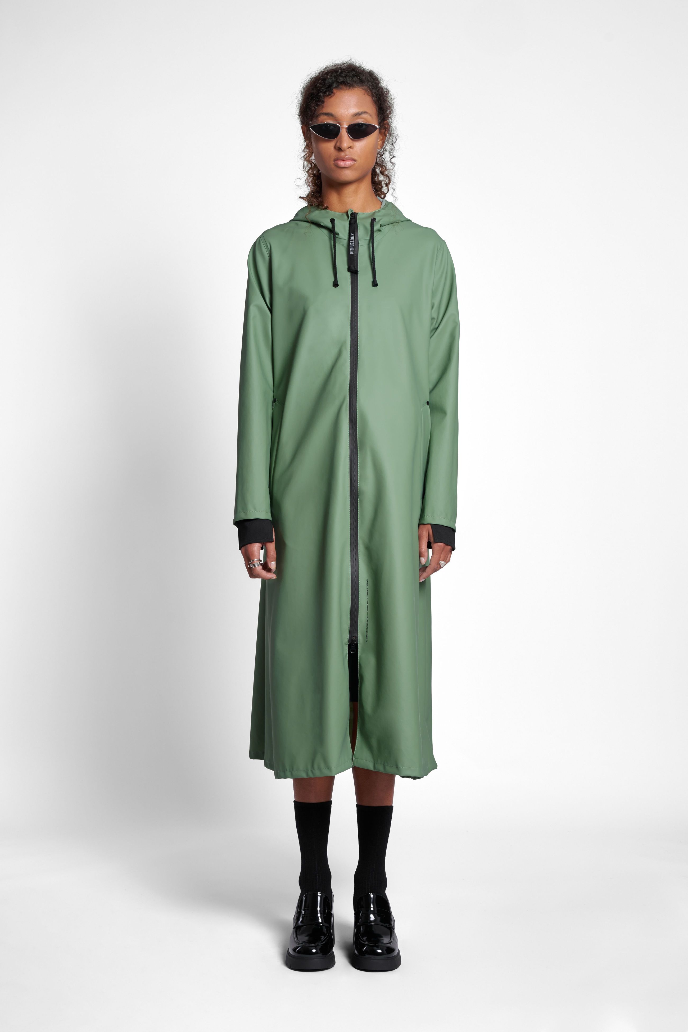stutterheim mosebacke long zip raincoat loden green women jackets long-raincoats