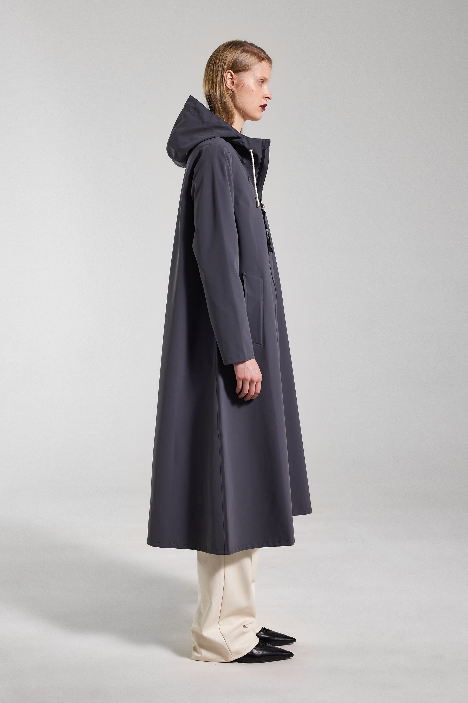 stutterheim mosebacke long lightweight zip matte raincoat metal women jackets long-raincoats