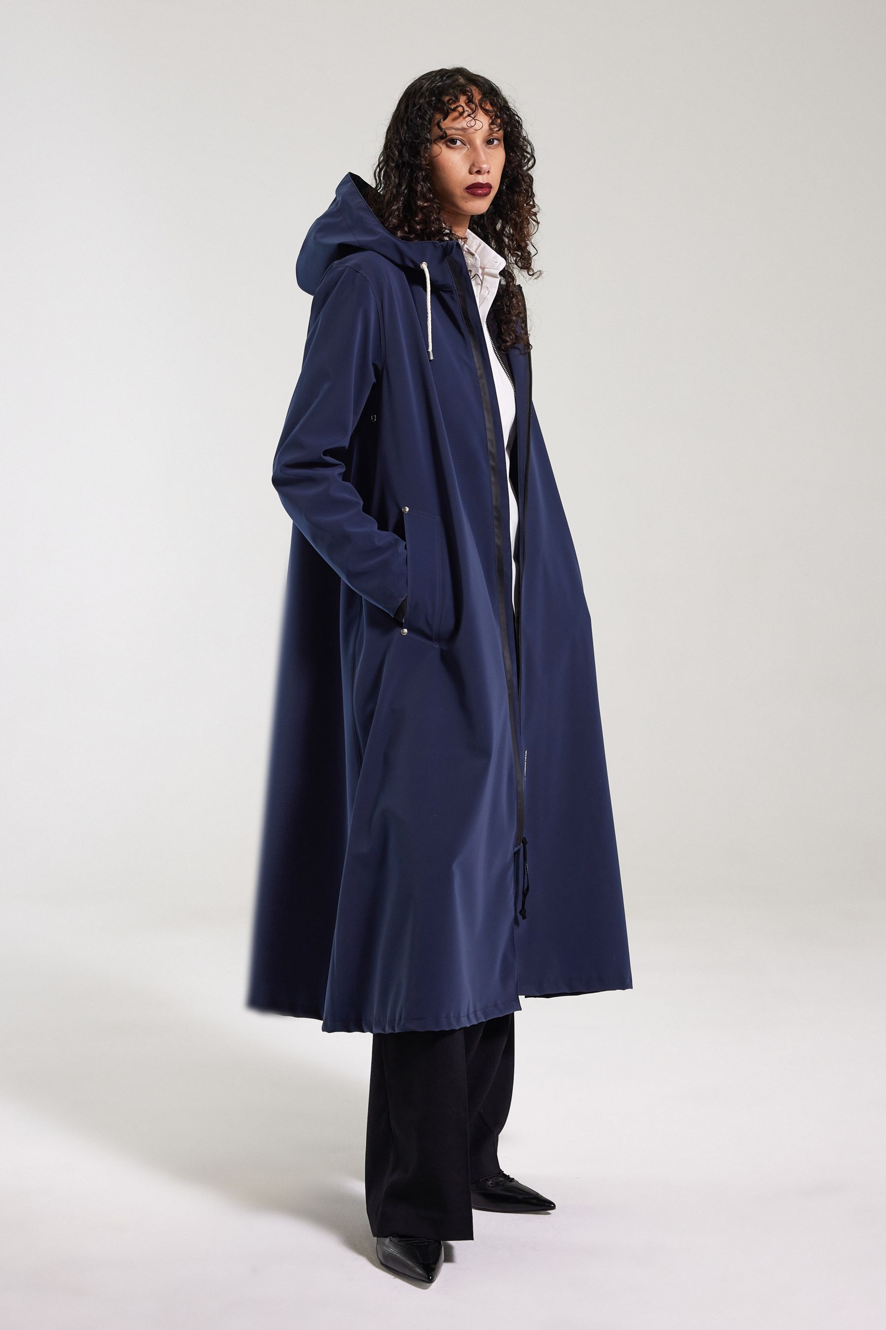 stutterheim mosebacke long lightweight zip matte raincoat navy women jackets long-raincoats
