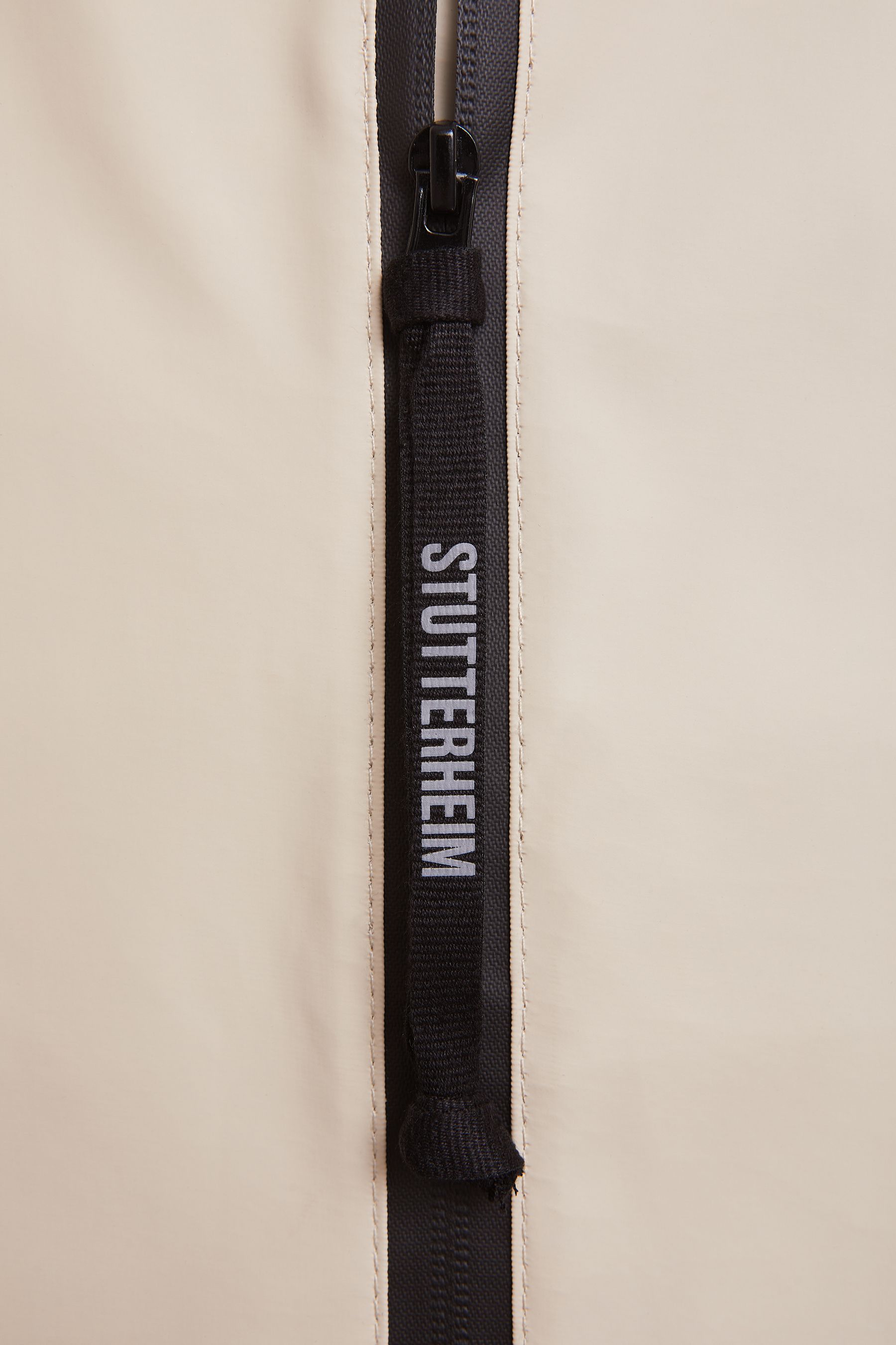 stutterheim mosebacke long lightweight zip raincoat oyster women jackets raincoats
