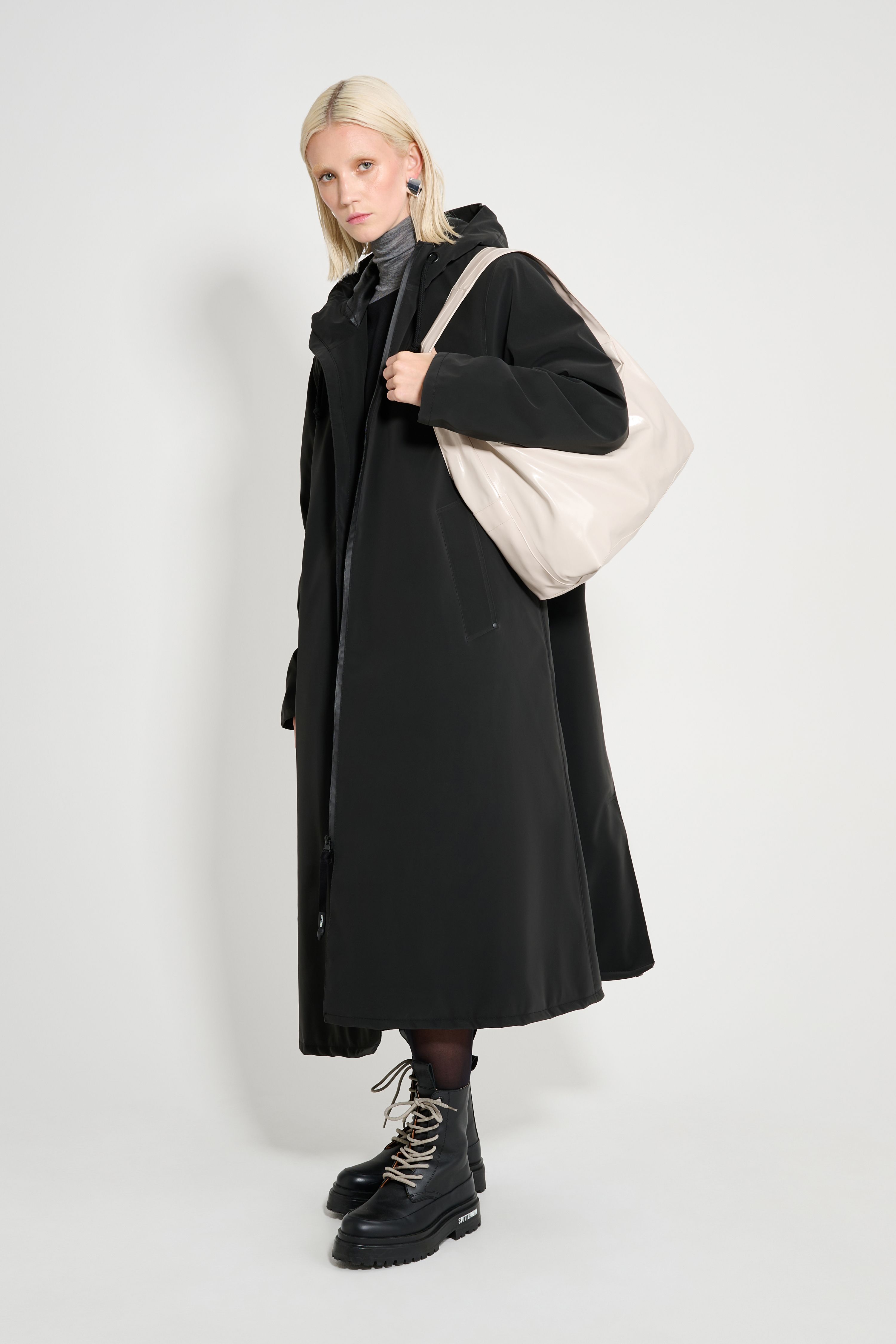 Mosebacke Long Matte Winter Coat Black | STUTTERHEIM US