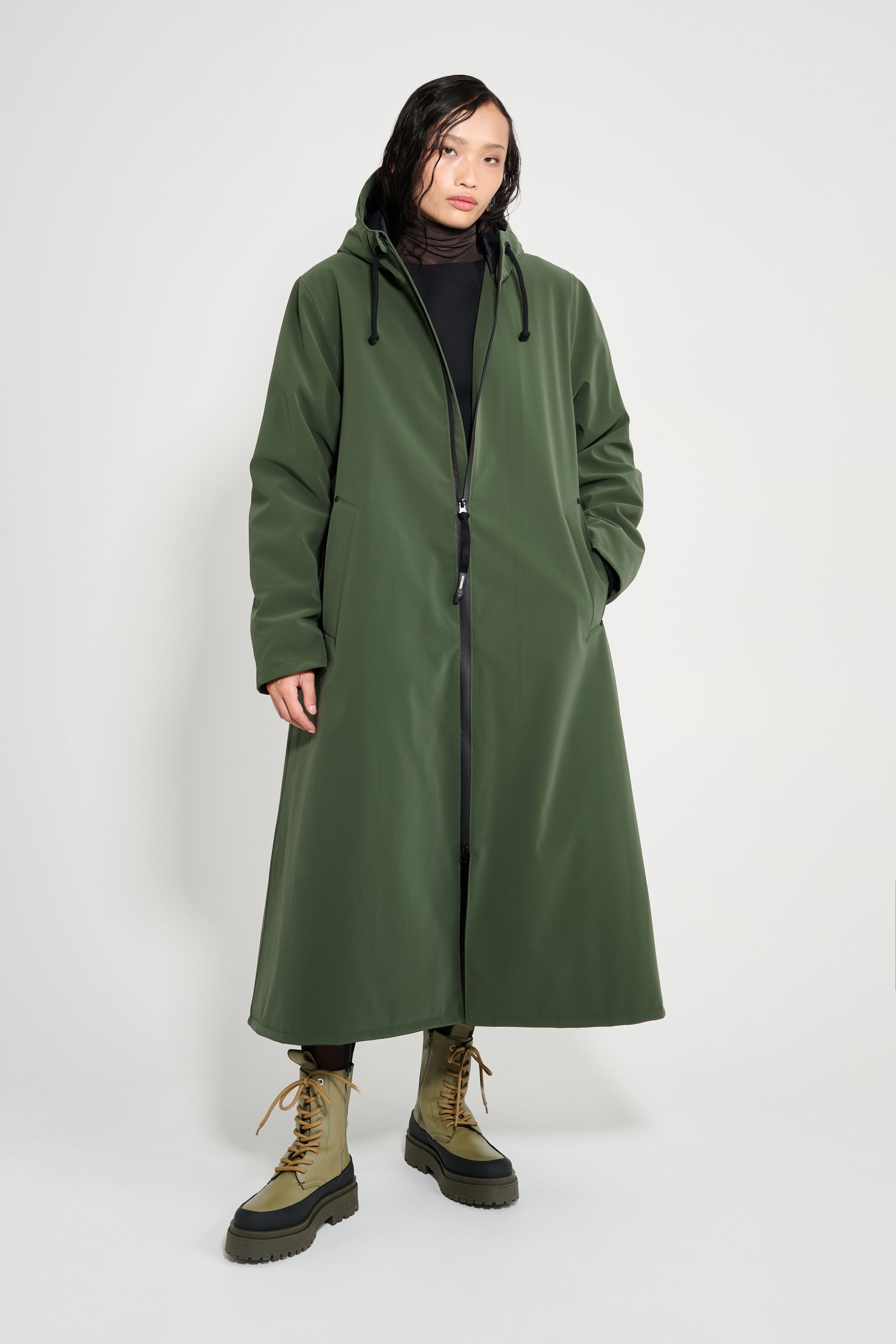 Mosebacke Long Matte Winter Coat Green | STUTTERHEIM CA