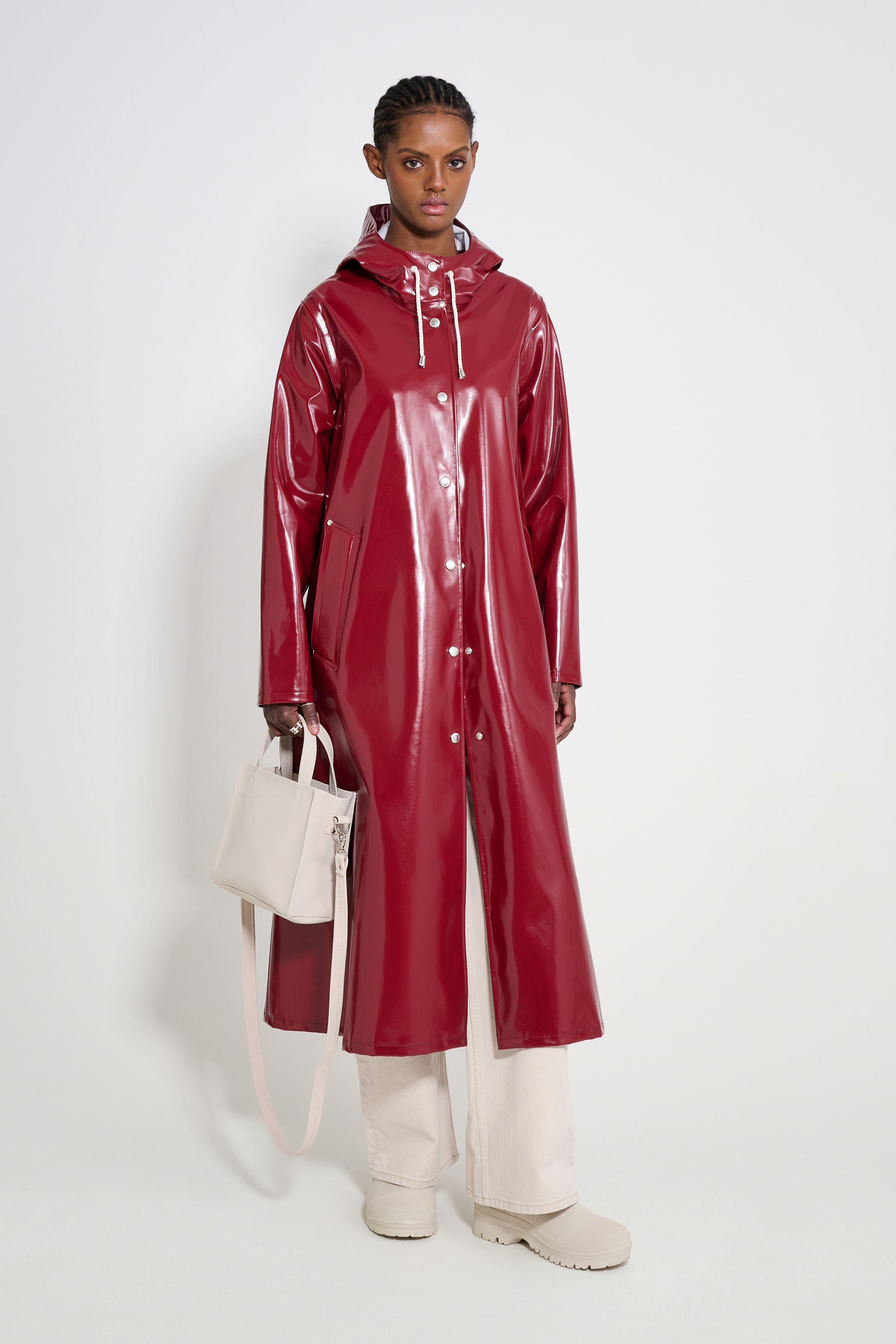 stutterheim mosebacke long opal raincoat burgundy women jackets long-raincoats