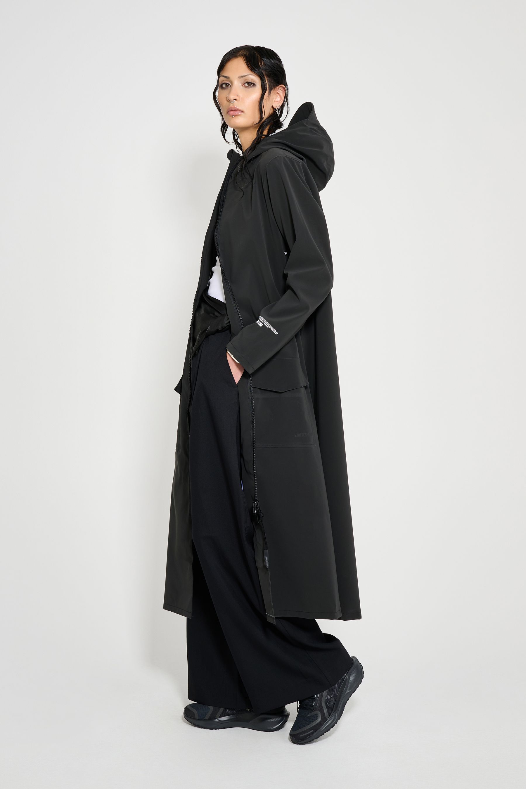 stutterheim mosebacke long patch black women jackets long-raincoats