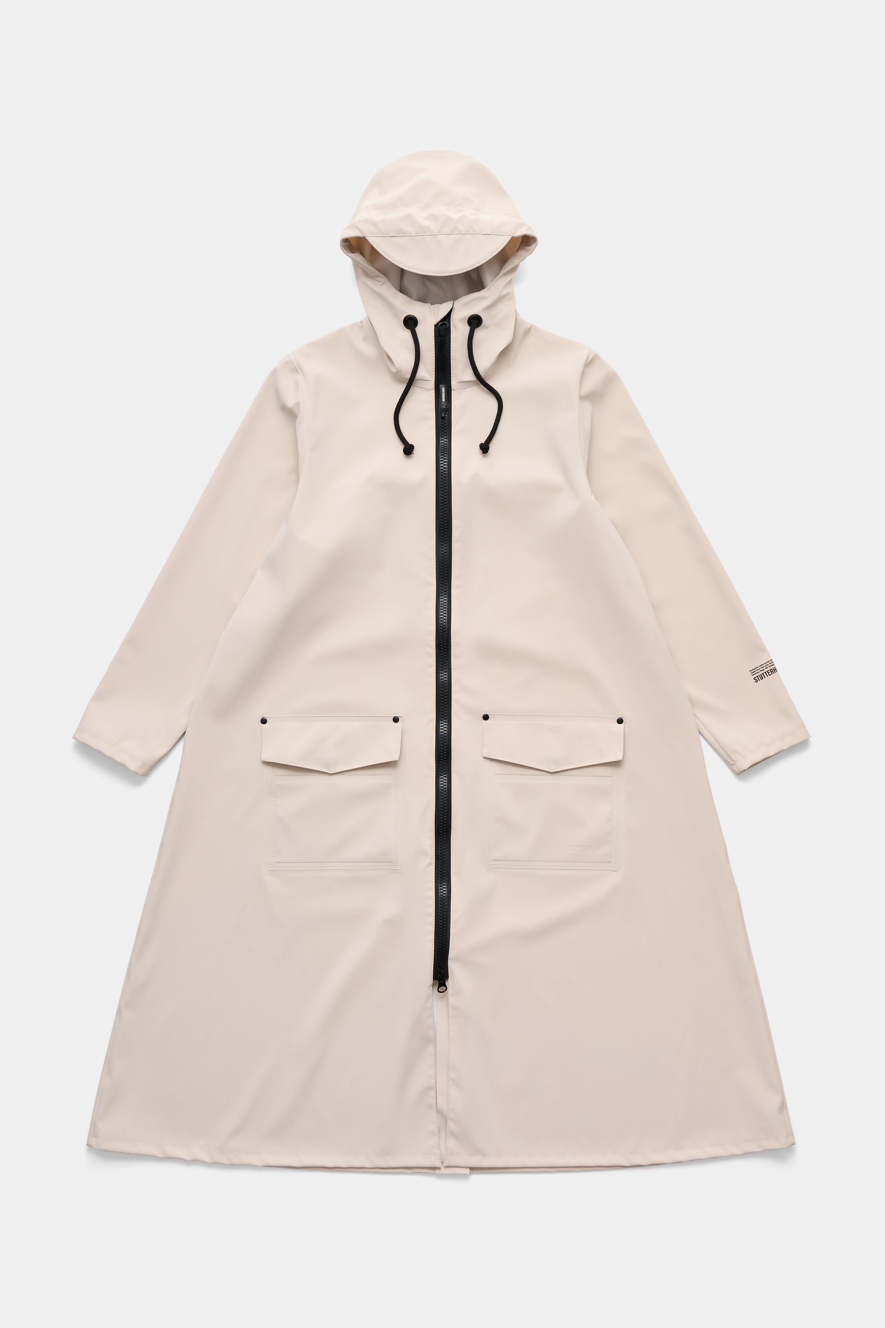 stutterheim mosebacke long patch raincoat light sand women jackets long-raincoats