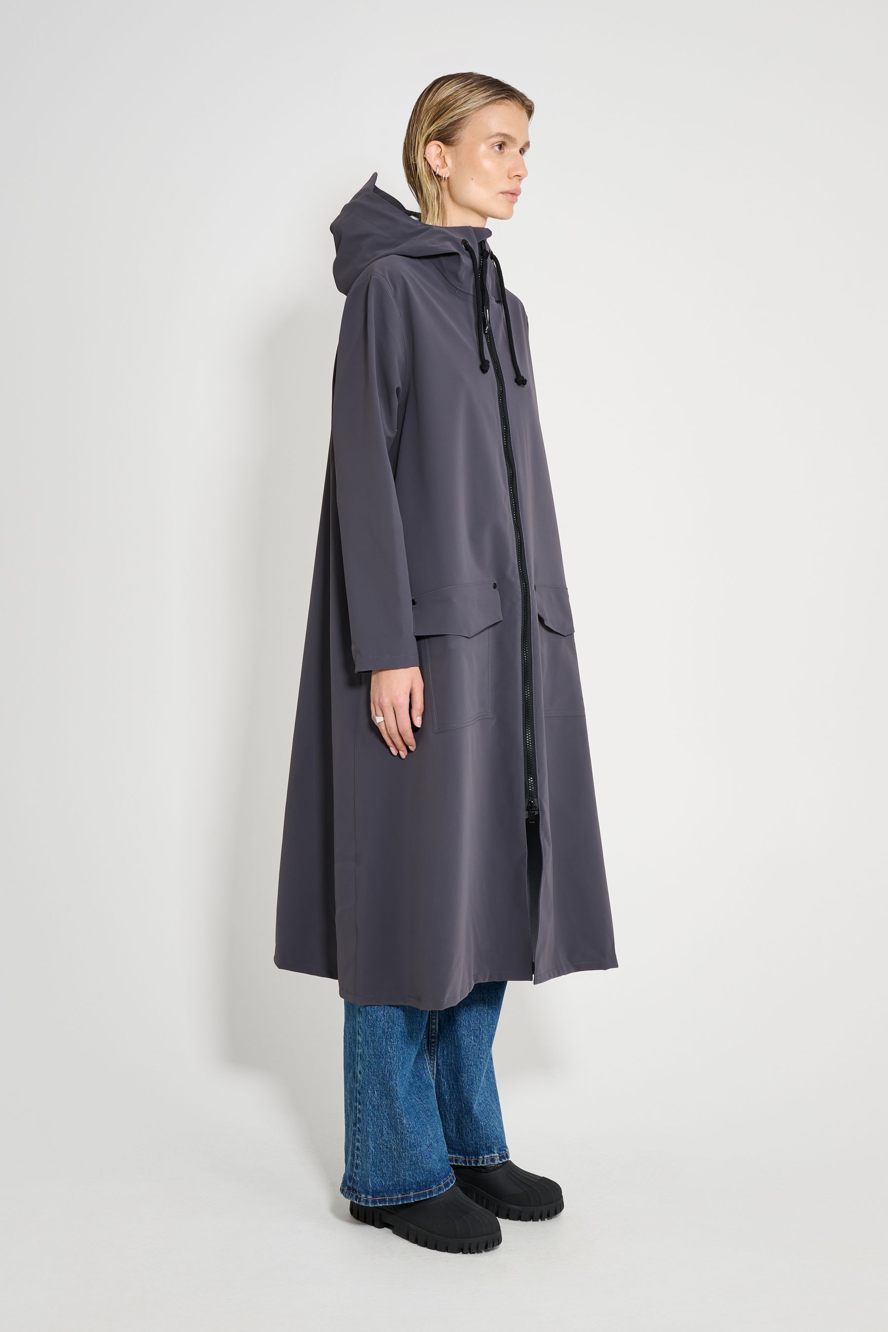 stutterheim mosebacke long patch mystic blue women jackets long-raincoats