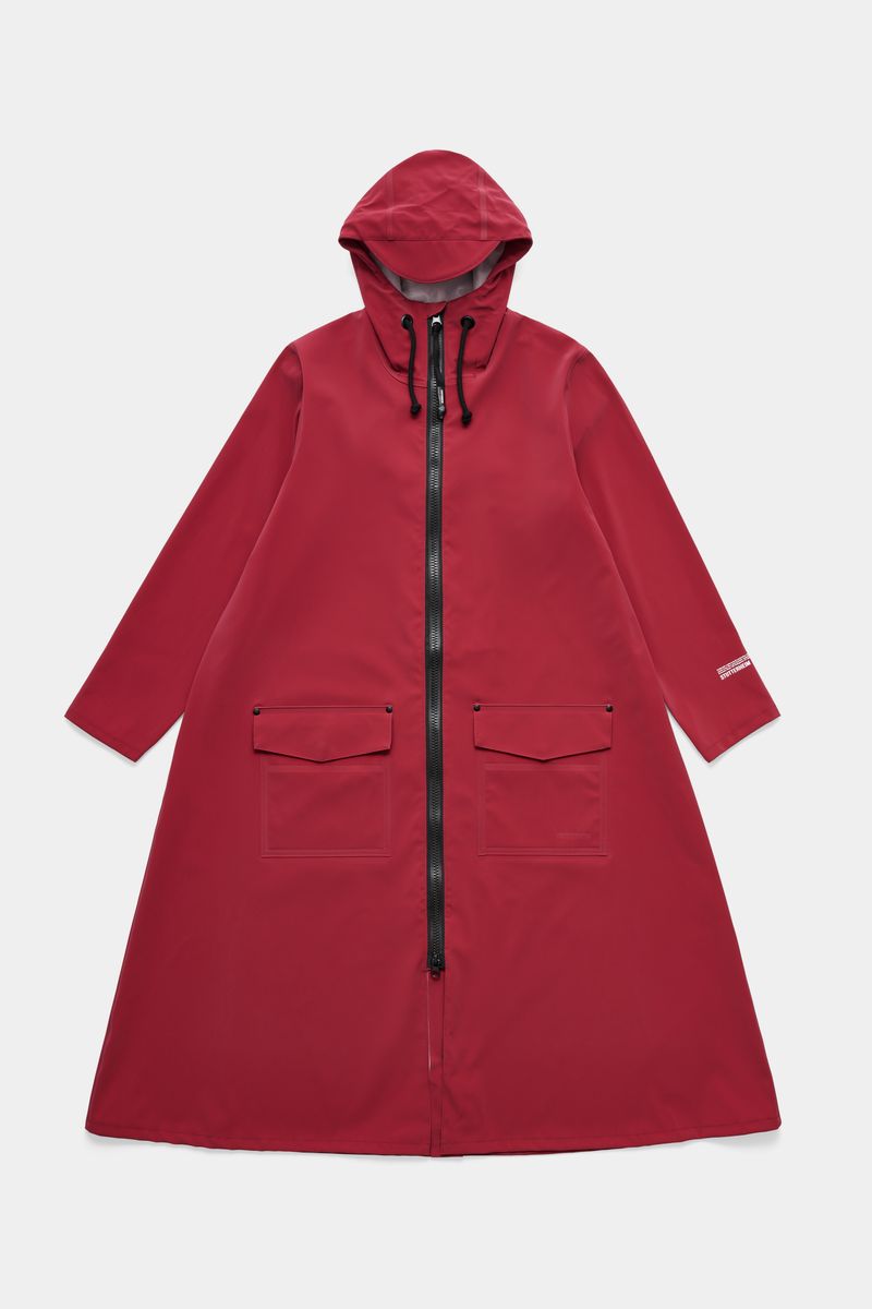 Stutterheim Mosebacke Long Patch Raincoat Matte Burgundy