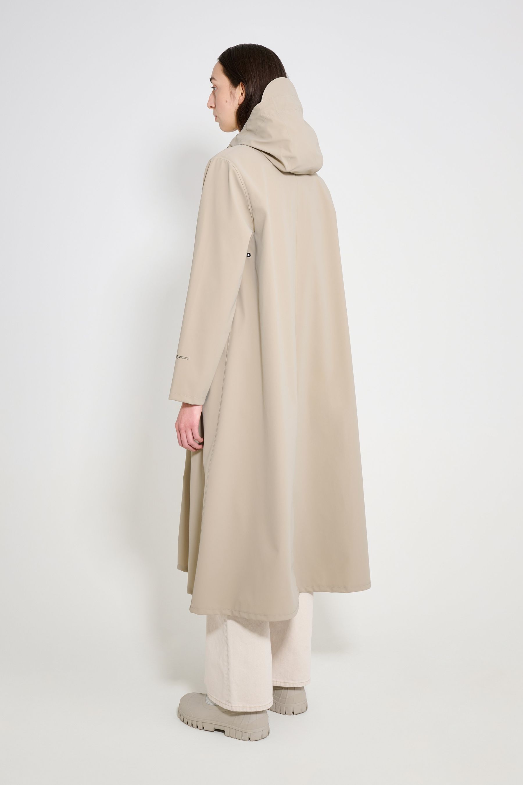 stutterheim mosebacke long patch raincoat matte potato women jackets long-raincoats