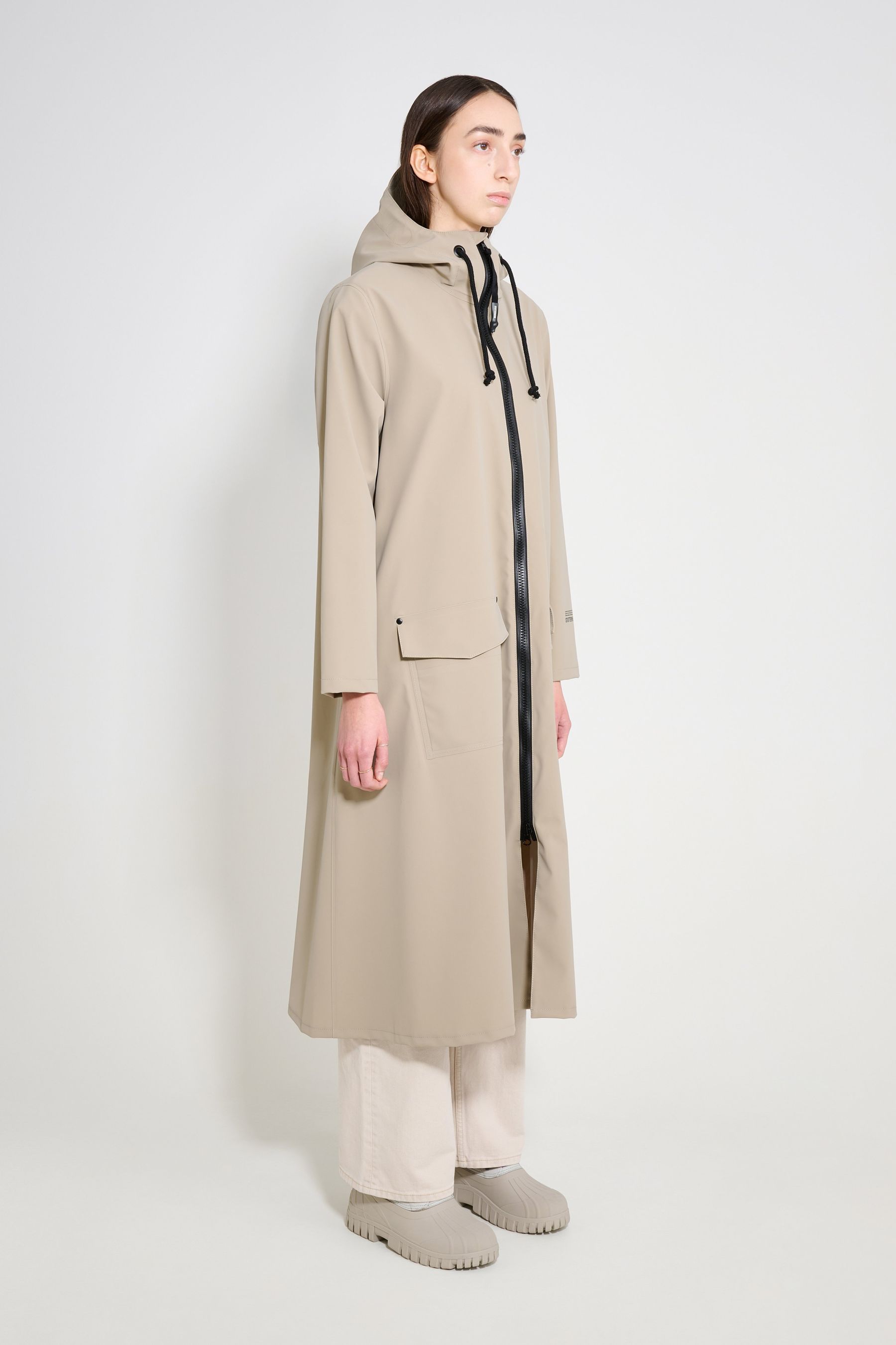 stutterheim mosebacke long patch raincoat matte potato women jackets long-raincoats