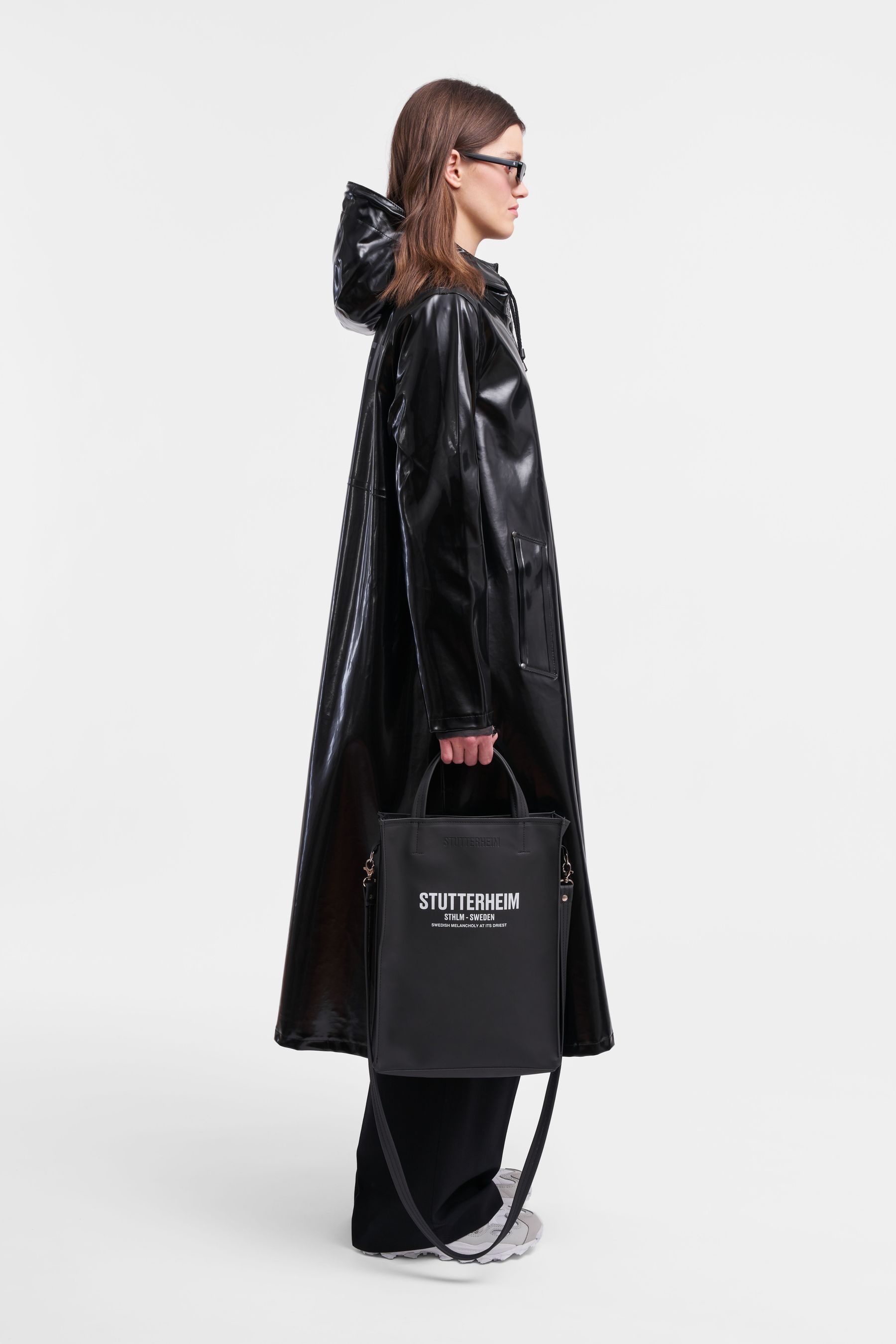 stutterheim mosebacke long print opal raincoat black women jackets raincoats