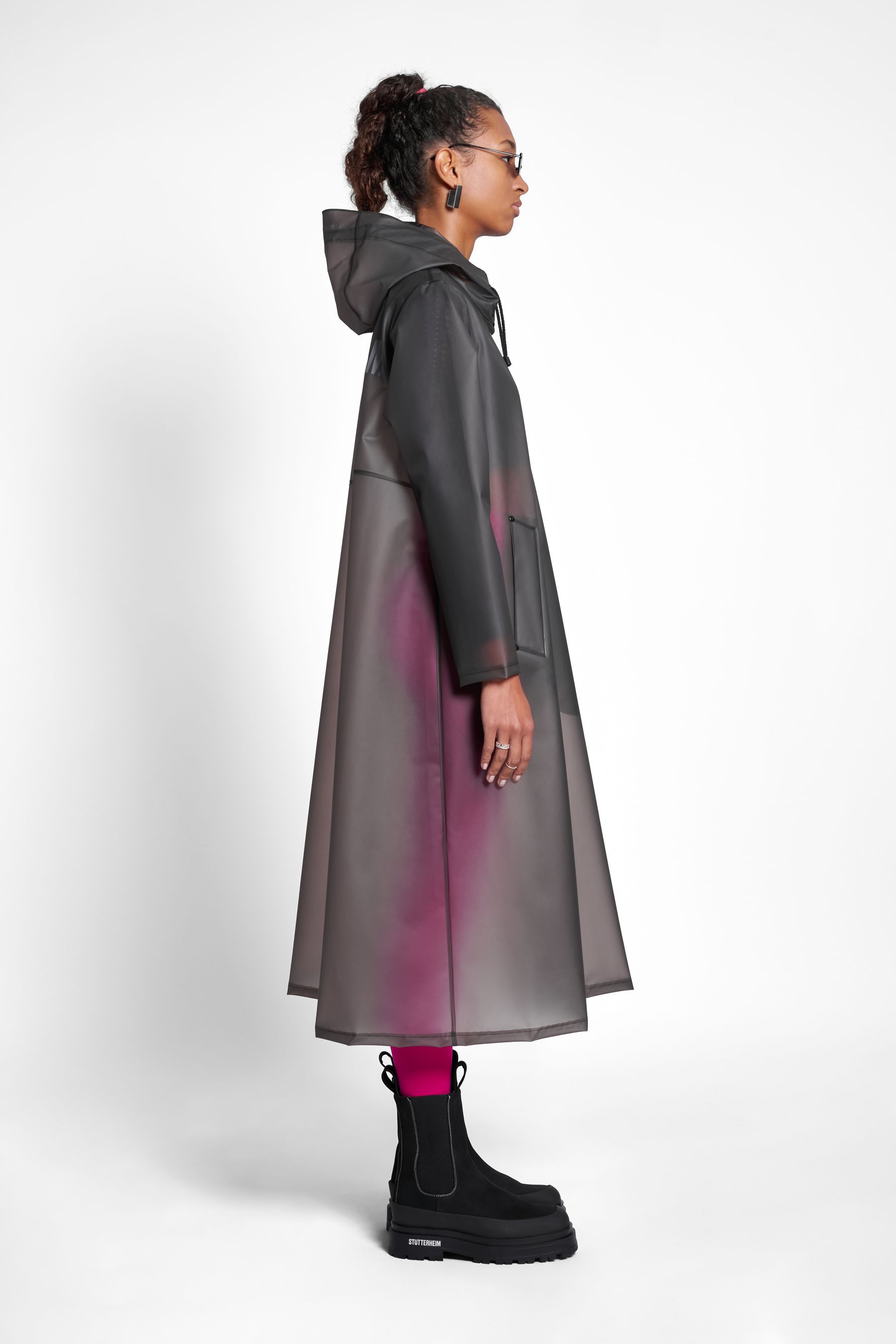 stutterheim mosebacke long print raincoat smoke women jackets long-raincoats