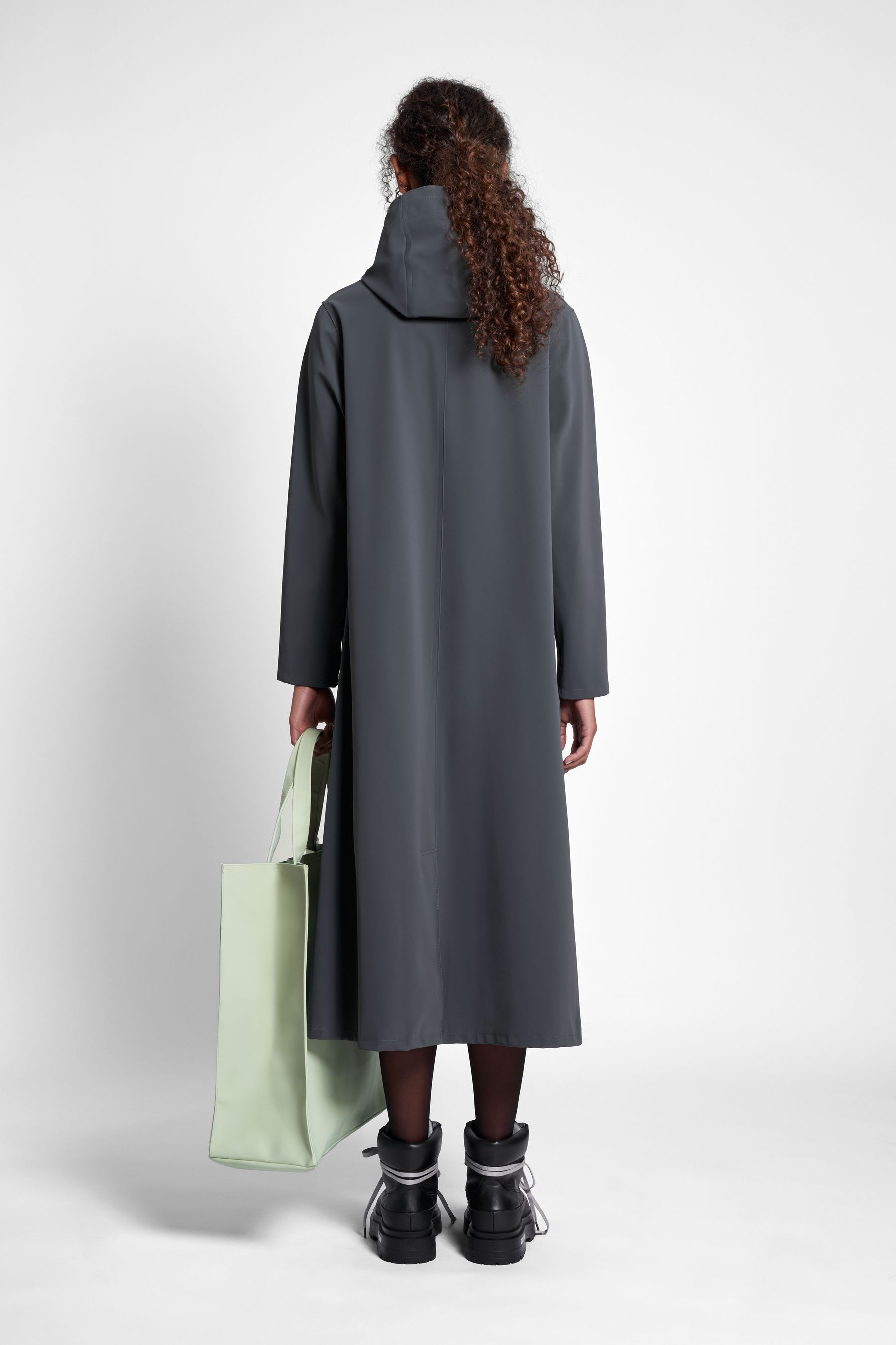 stutterheim mosebacke long matte raincoat charcoal women jackets raincoats