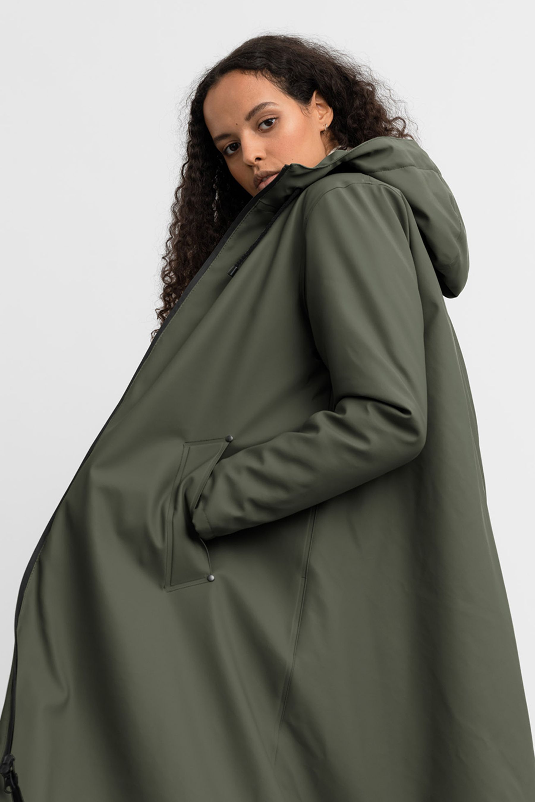 stutterheim mosebacke long winter khaki green women jackets raincoats